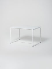 Table 8 / White / White Concrete