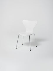 Arne Jacobsen 3107 / White