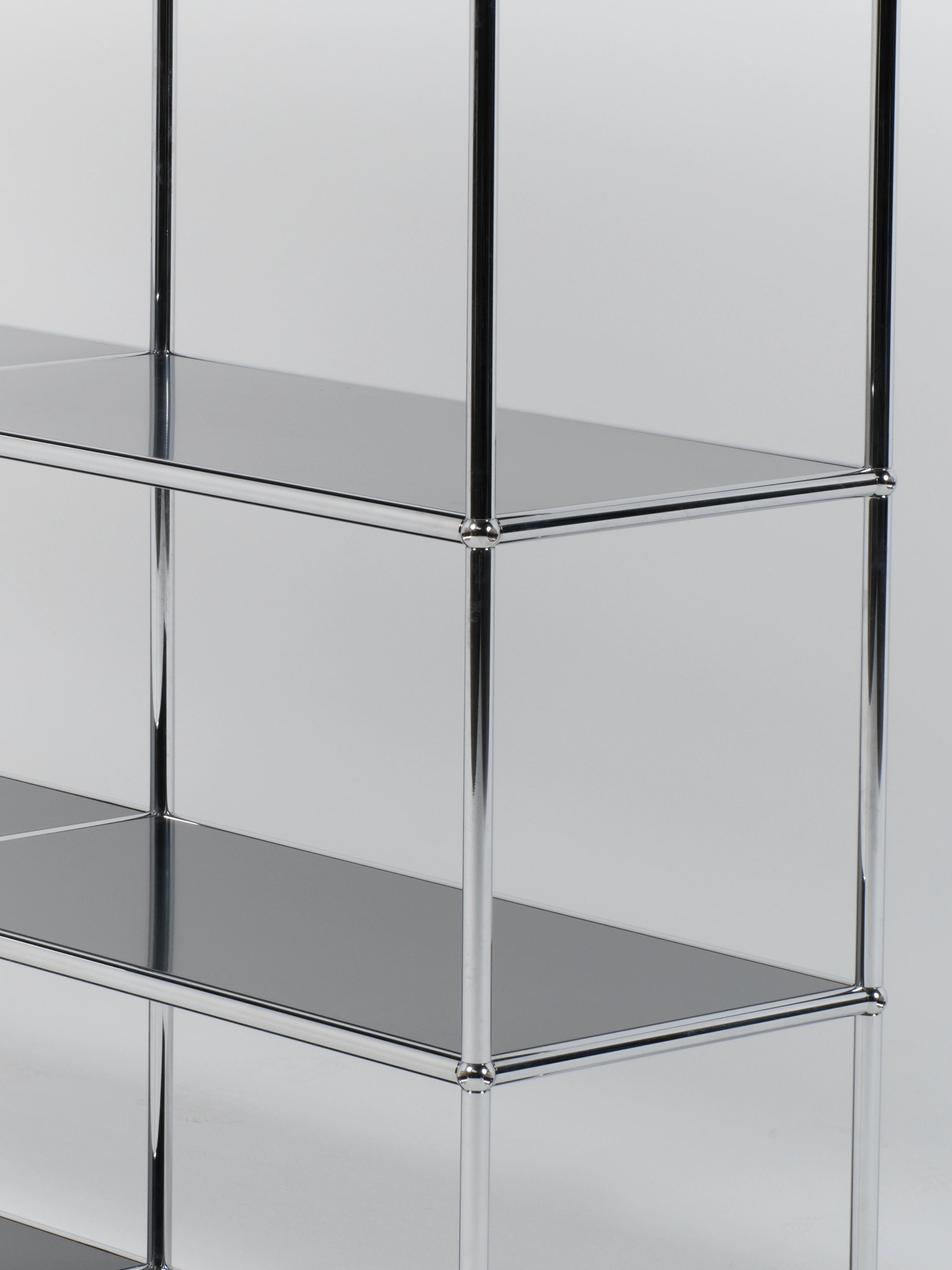 USM Haller Shelving / Large | Black