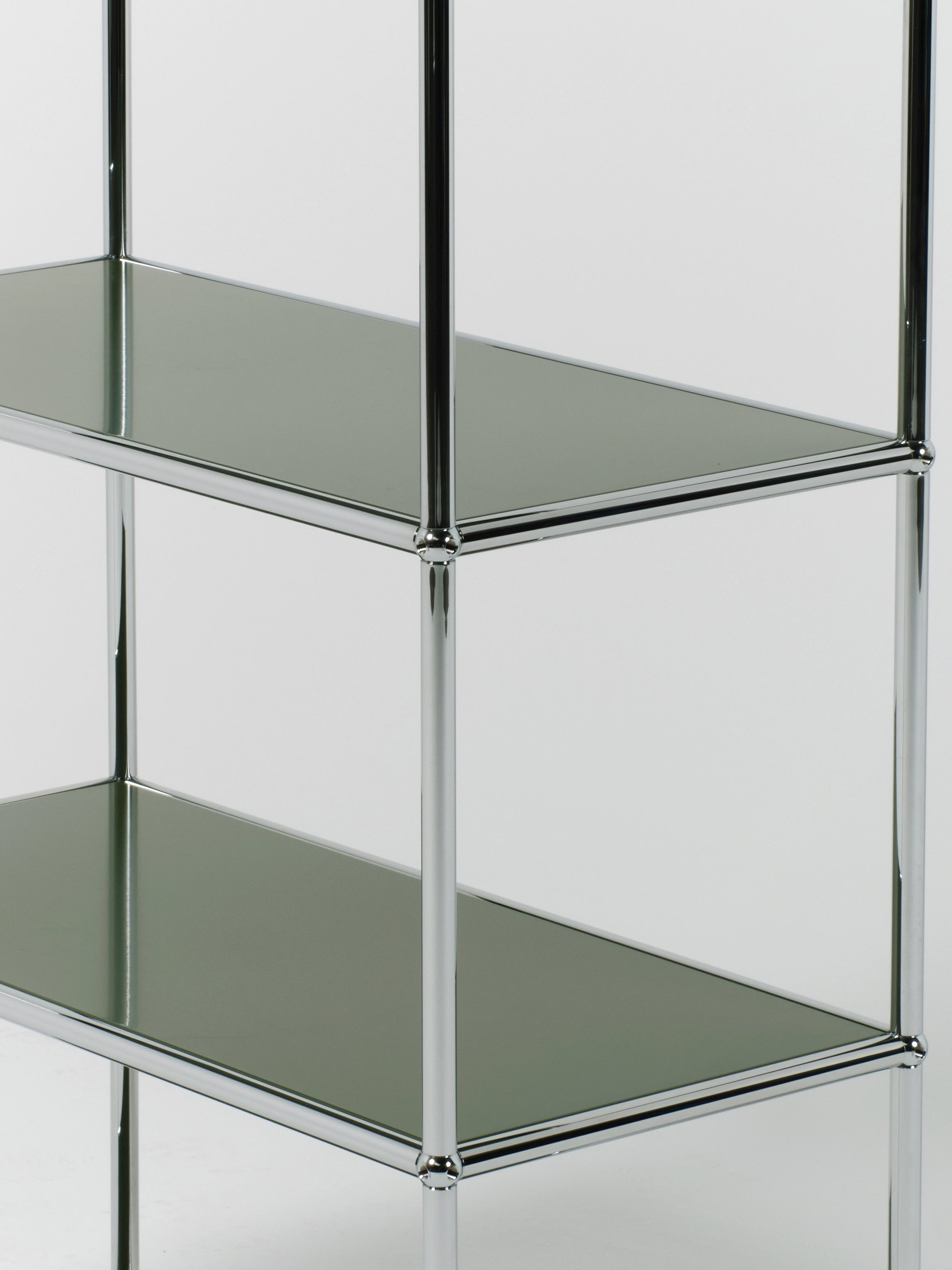 USM Haller Shelving / Single | Olive Green