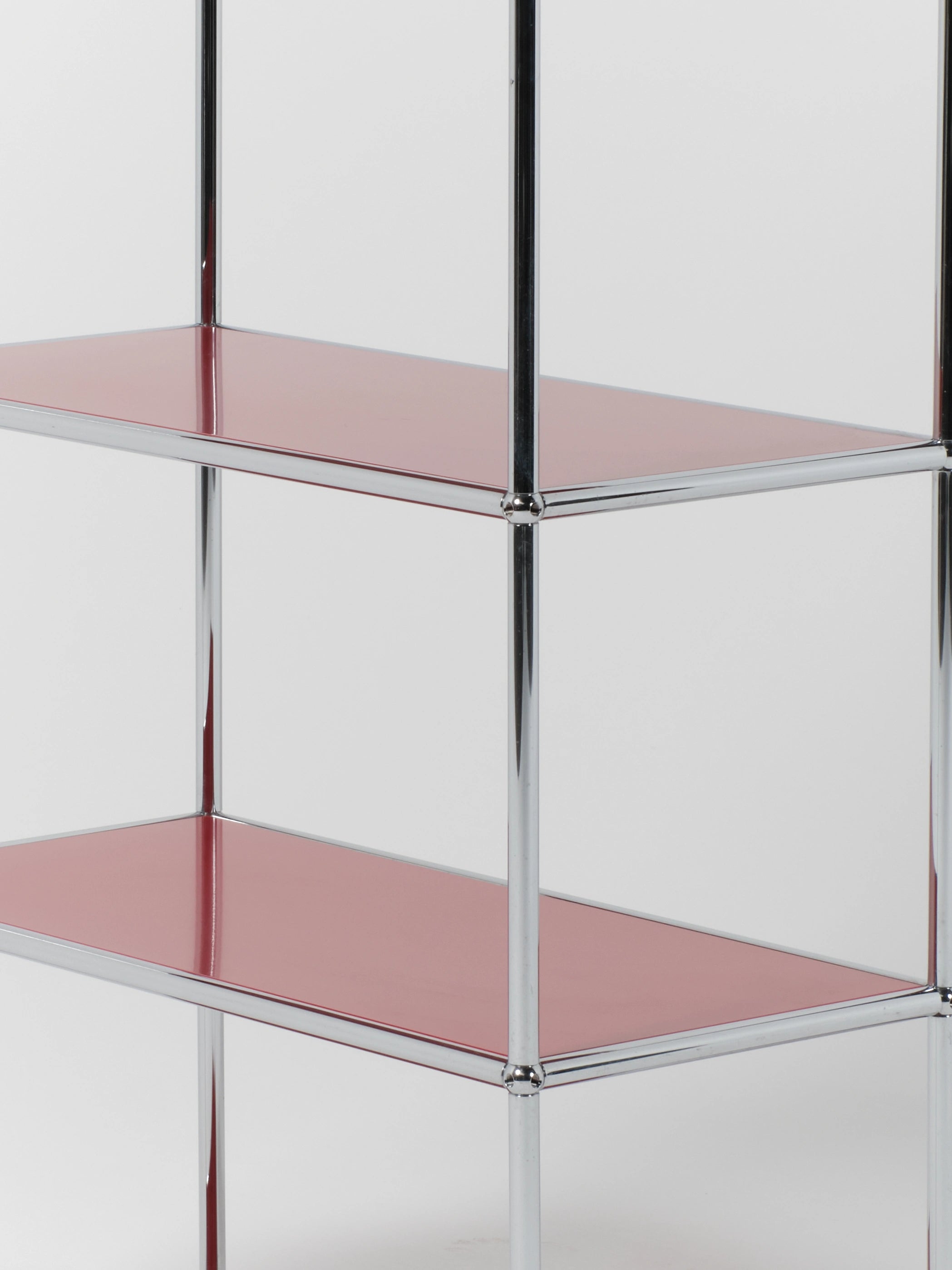 USM Haller Shelving / Single | Ruby