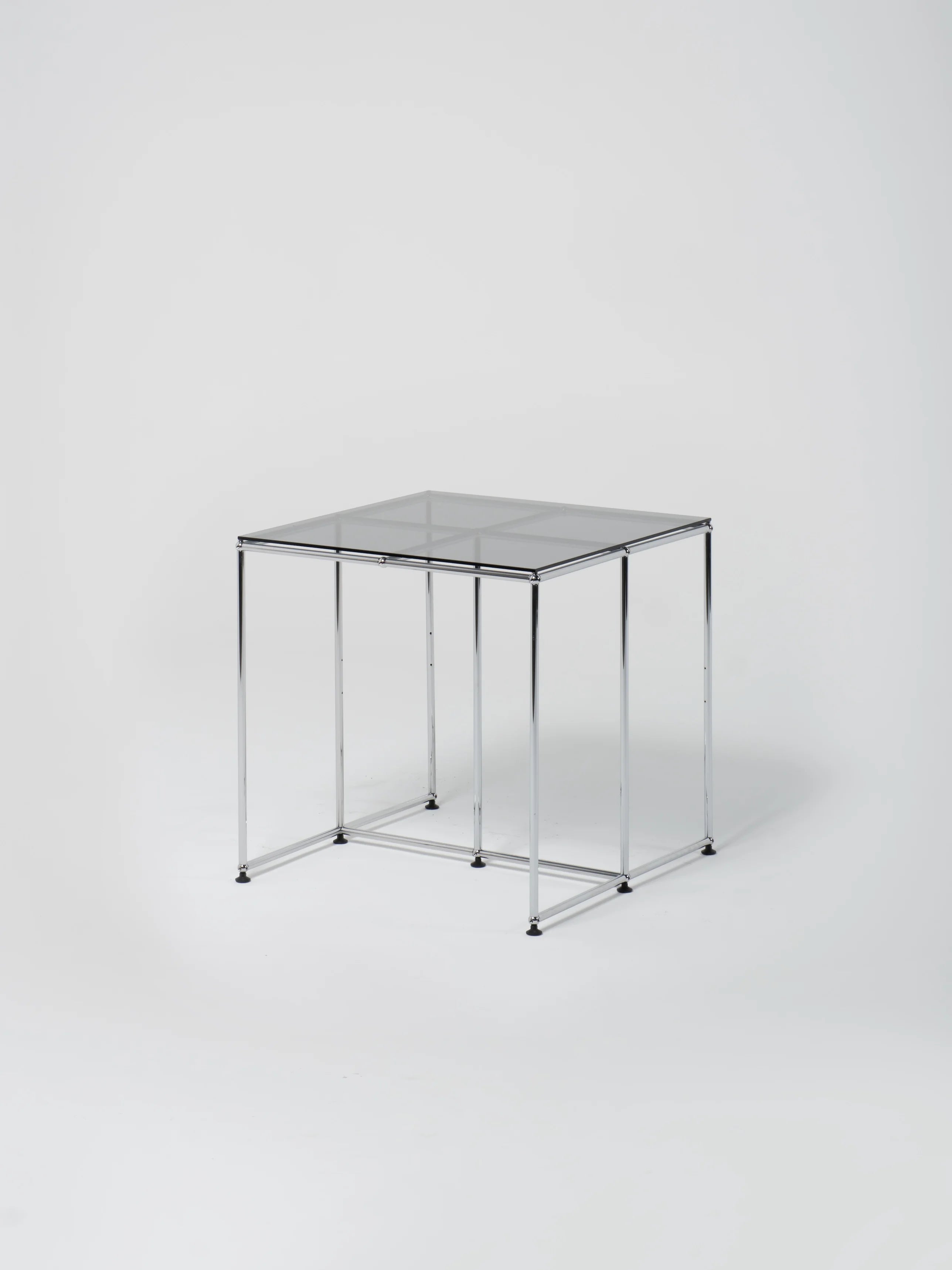 USM Table 8 / Square / Grey Glass