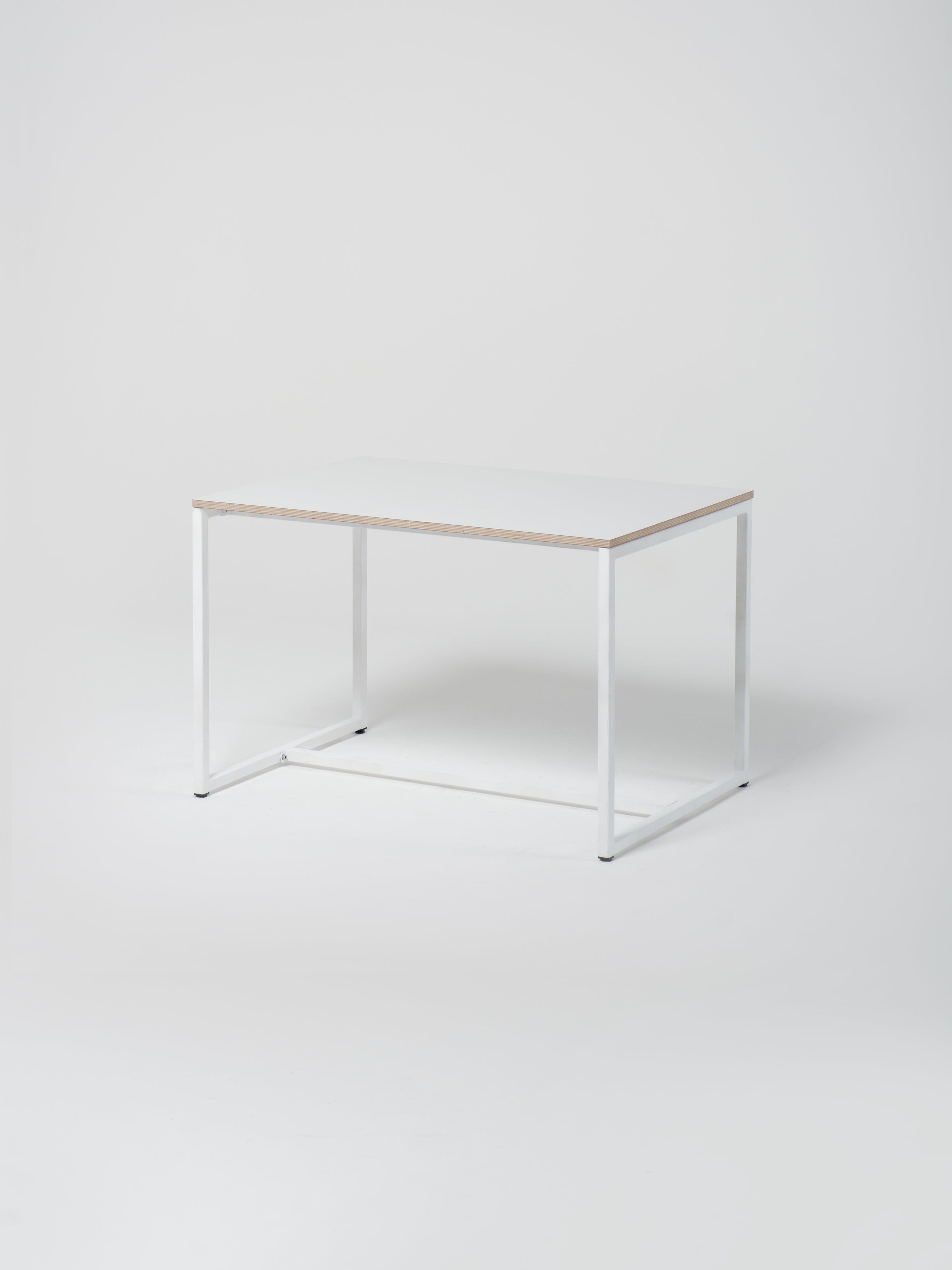 Table 10 / White / White Plywood