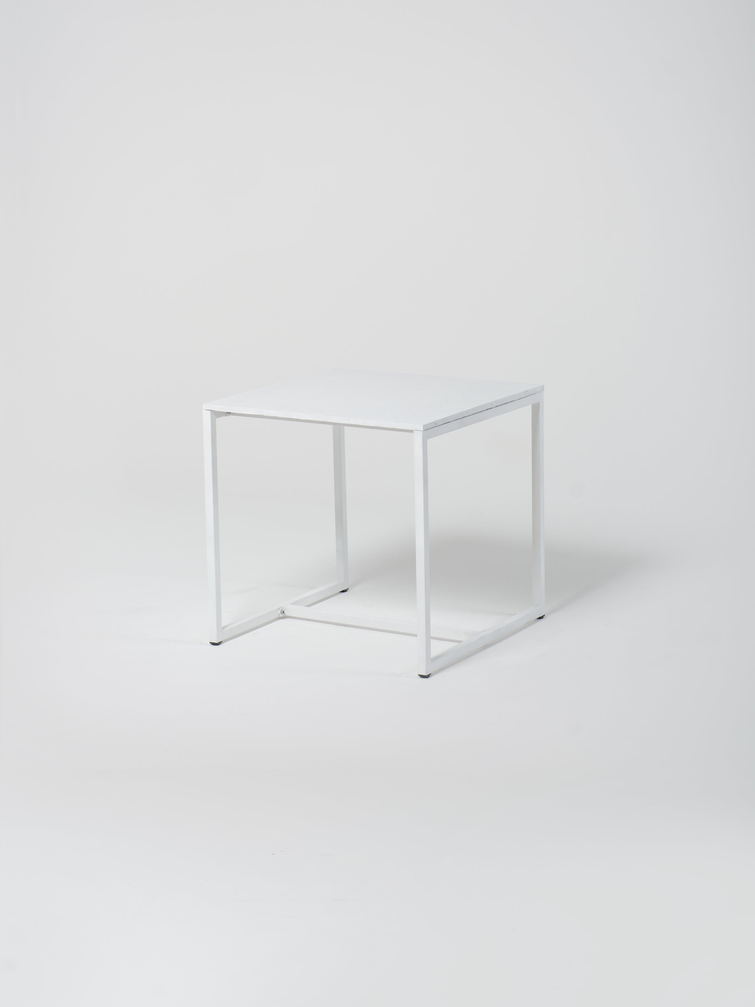 Table 8 / Square / White Concrete