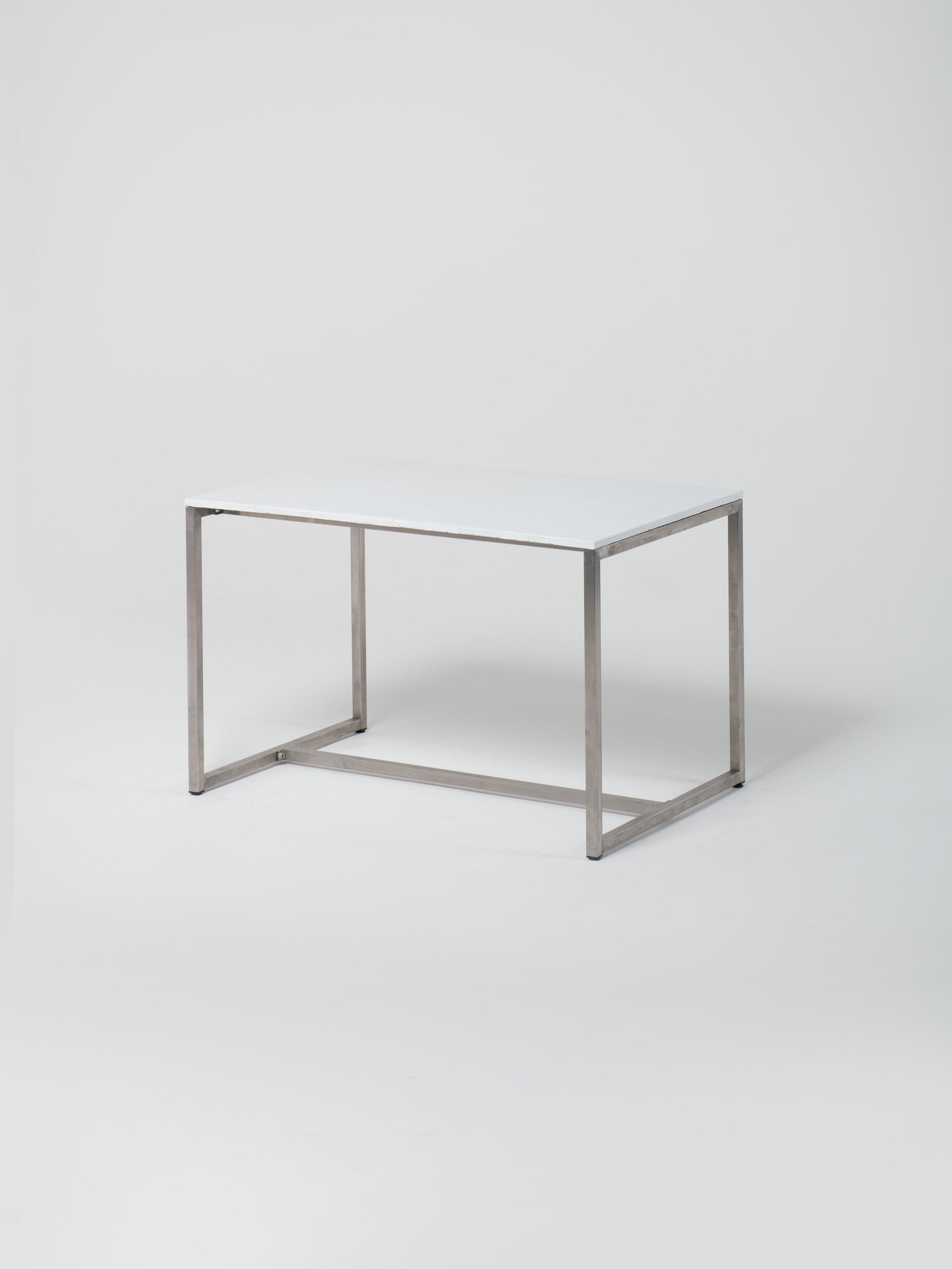 Table 20 / Stainless Steel / White Concrete