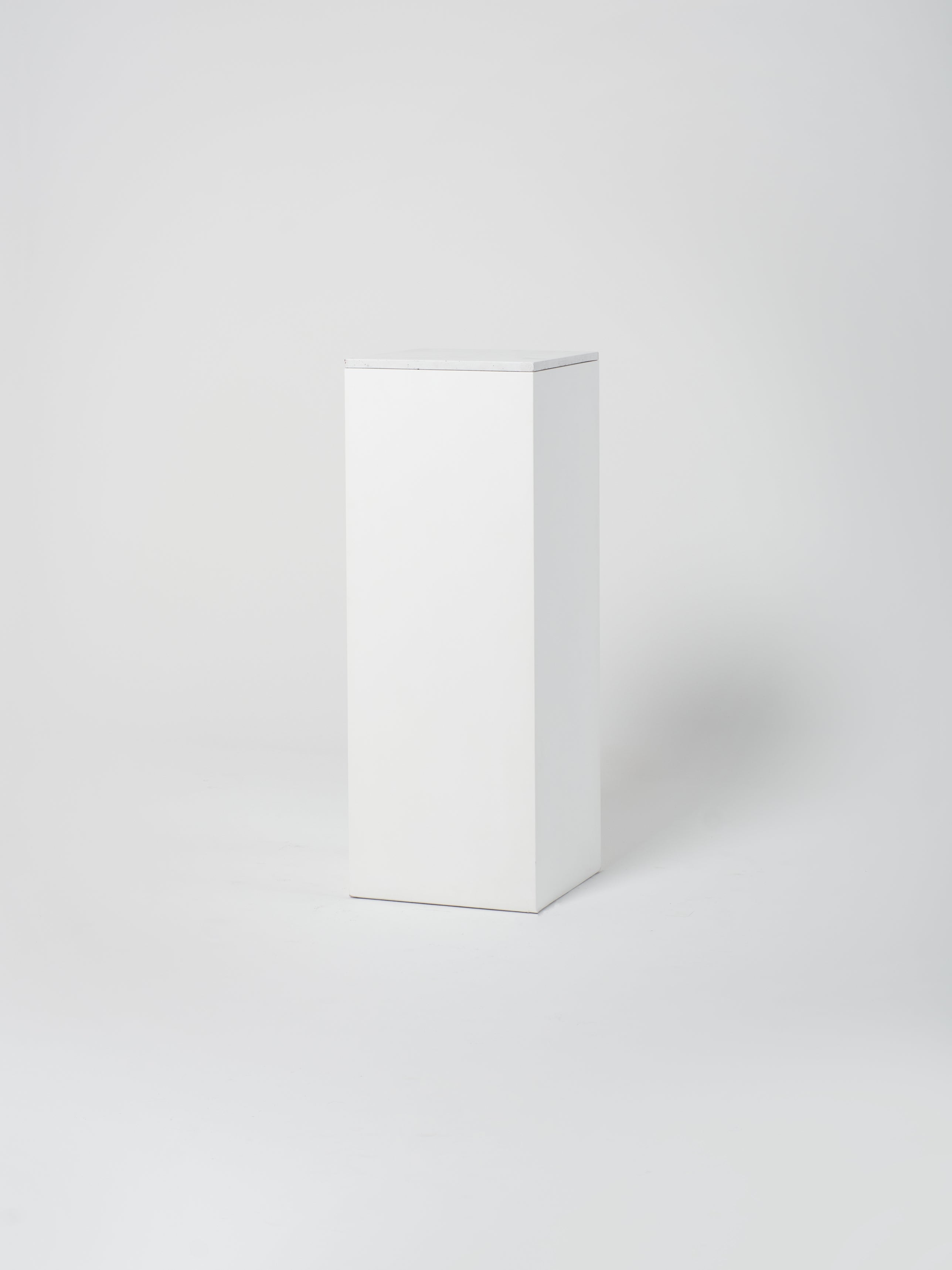 Cube 6 / 45cm x 120cm / White / White Concrete