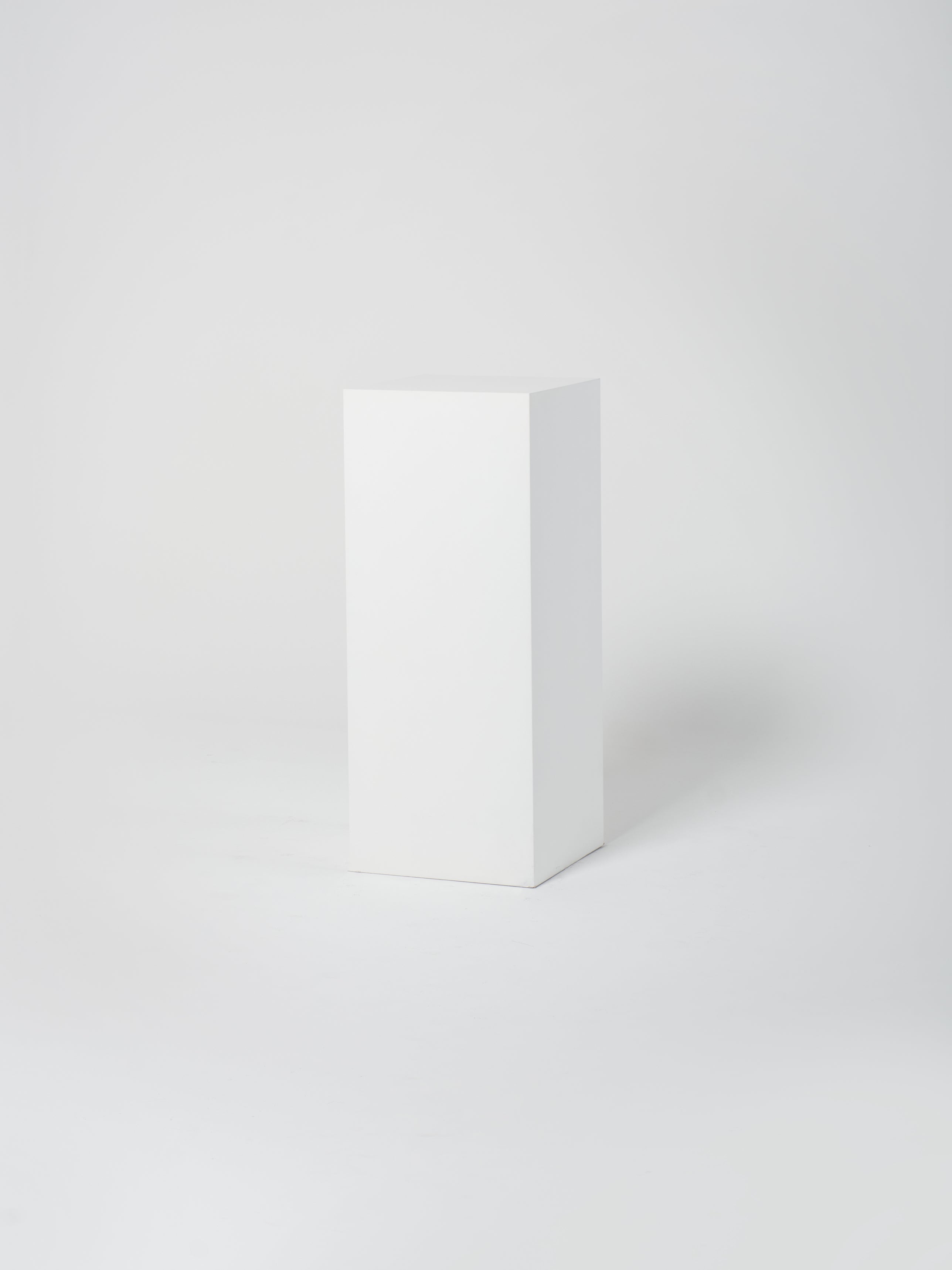 Cube 5 / 45cm x 110cm / White