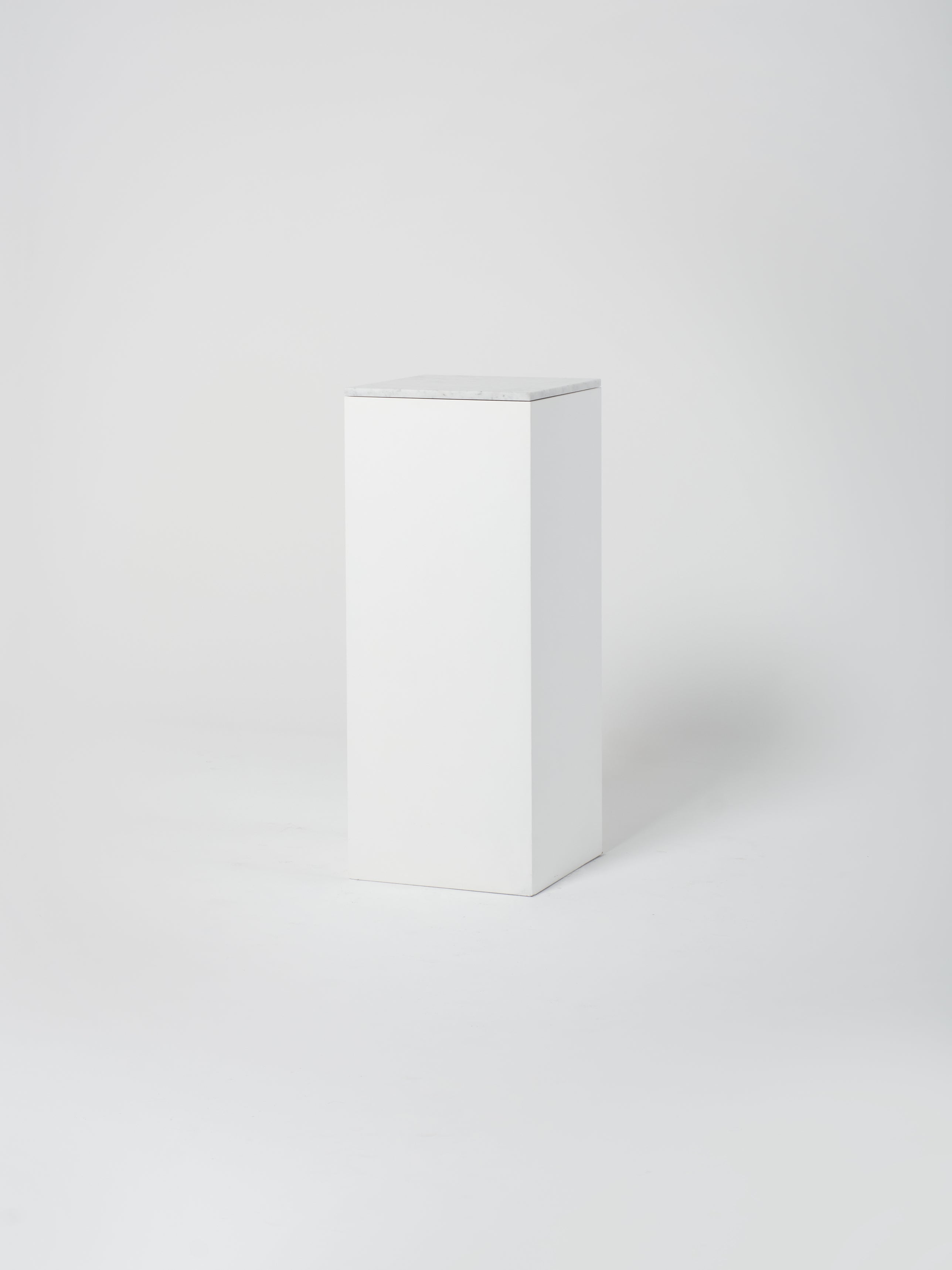 Cube 5 / 45cm x 110cm / White / Bianco Carrara