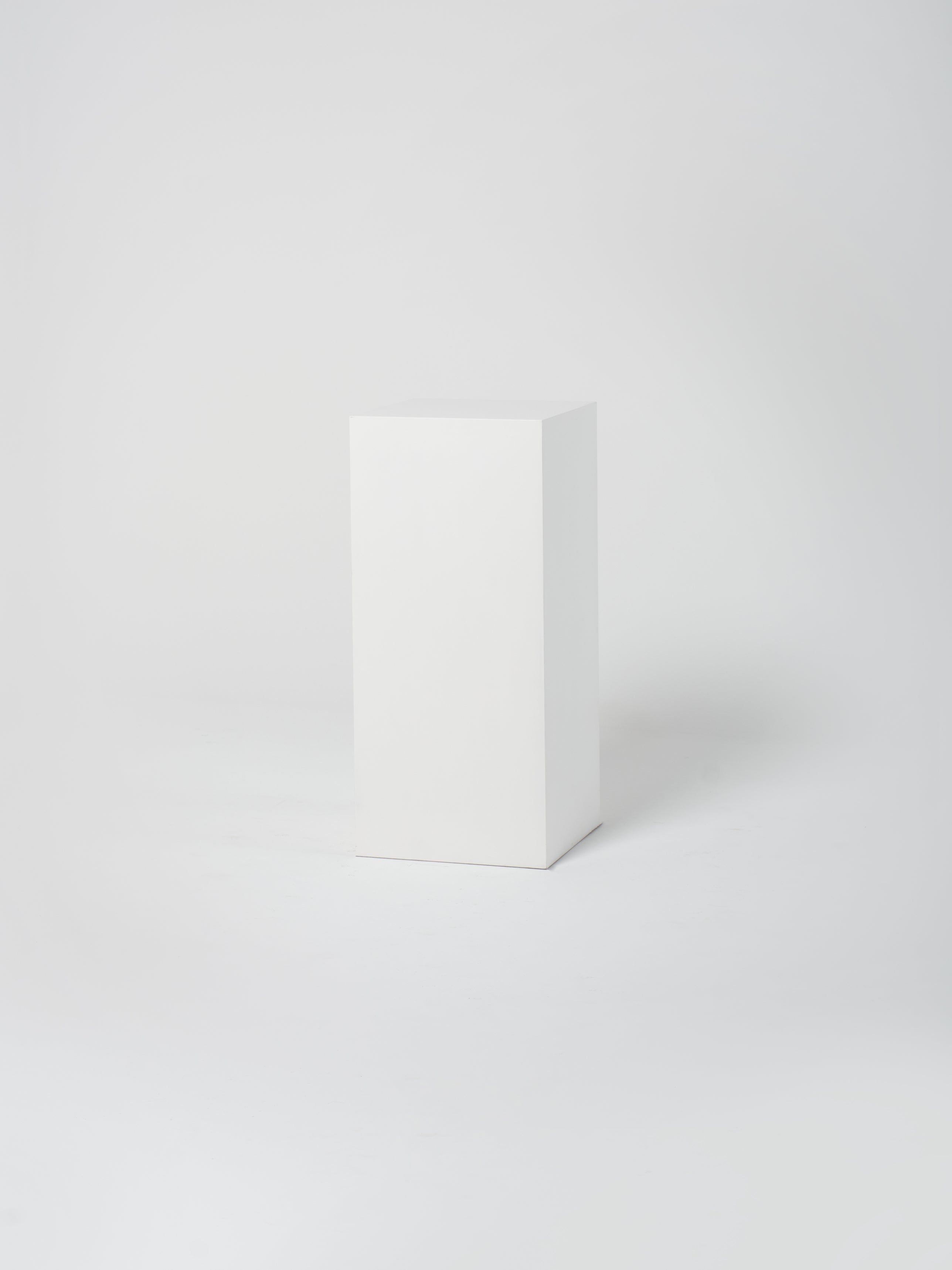 Cube 4 / 45cm x 100cm / White