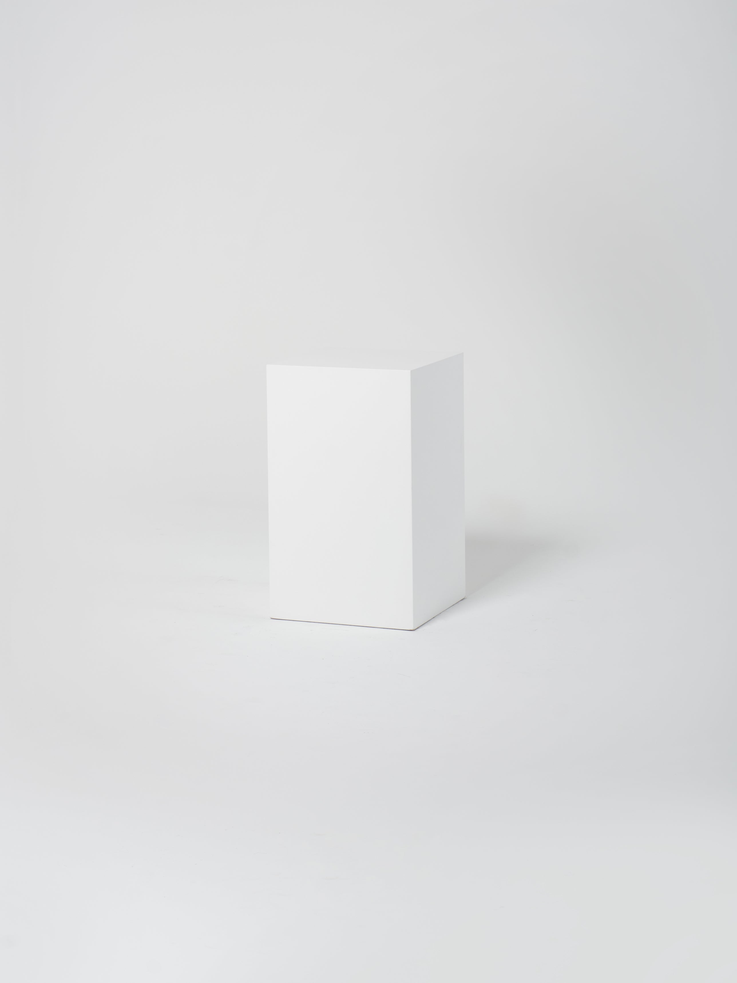 Cube 7 / 45cm x 75cm / White