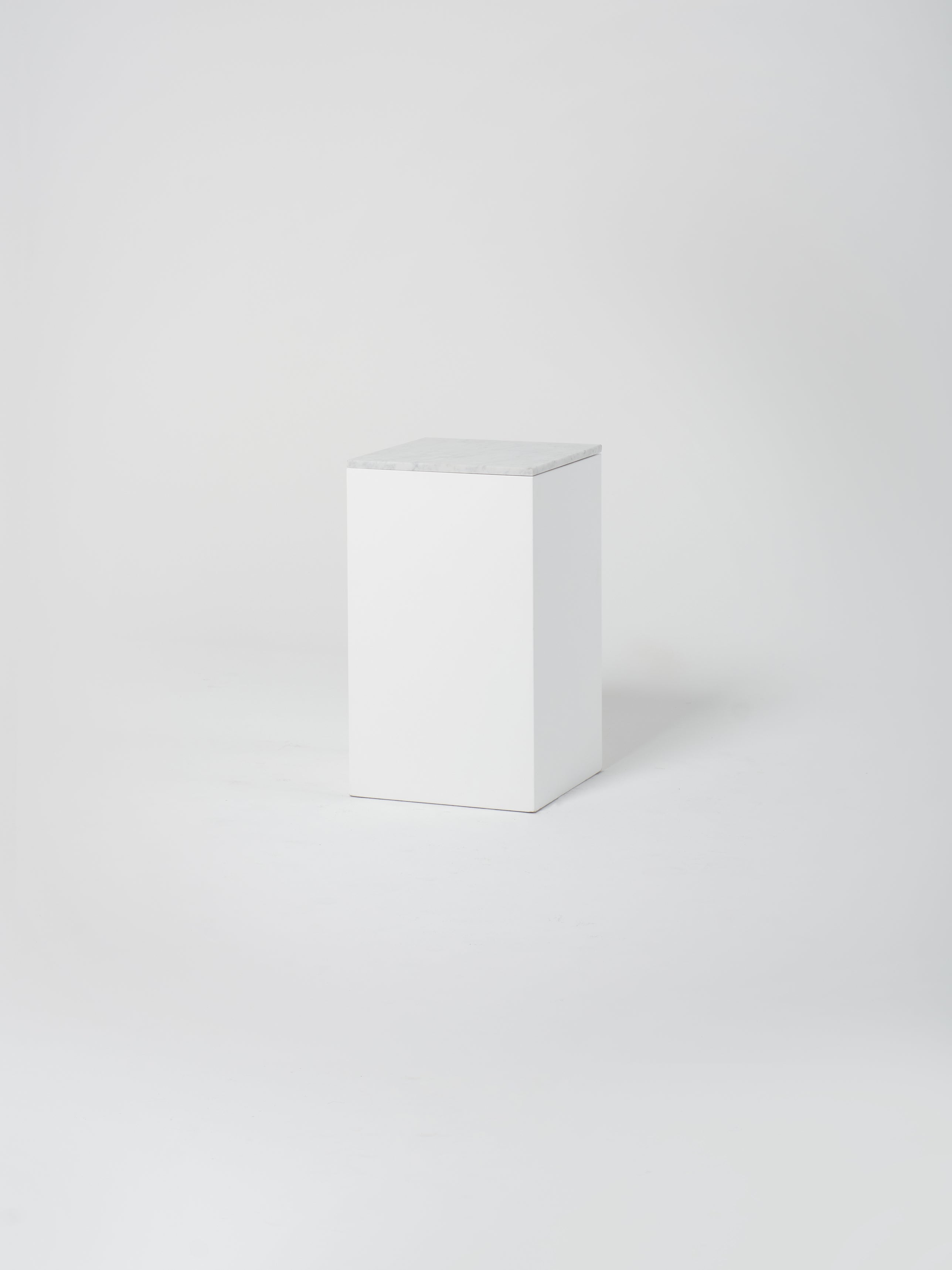Cube 7 / 45cm x 75cm / White / Bianco Carrara