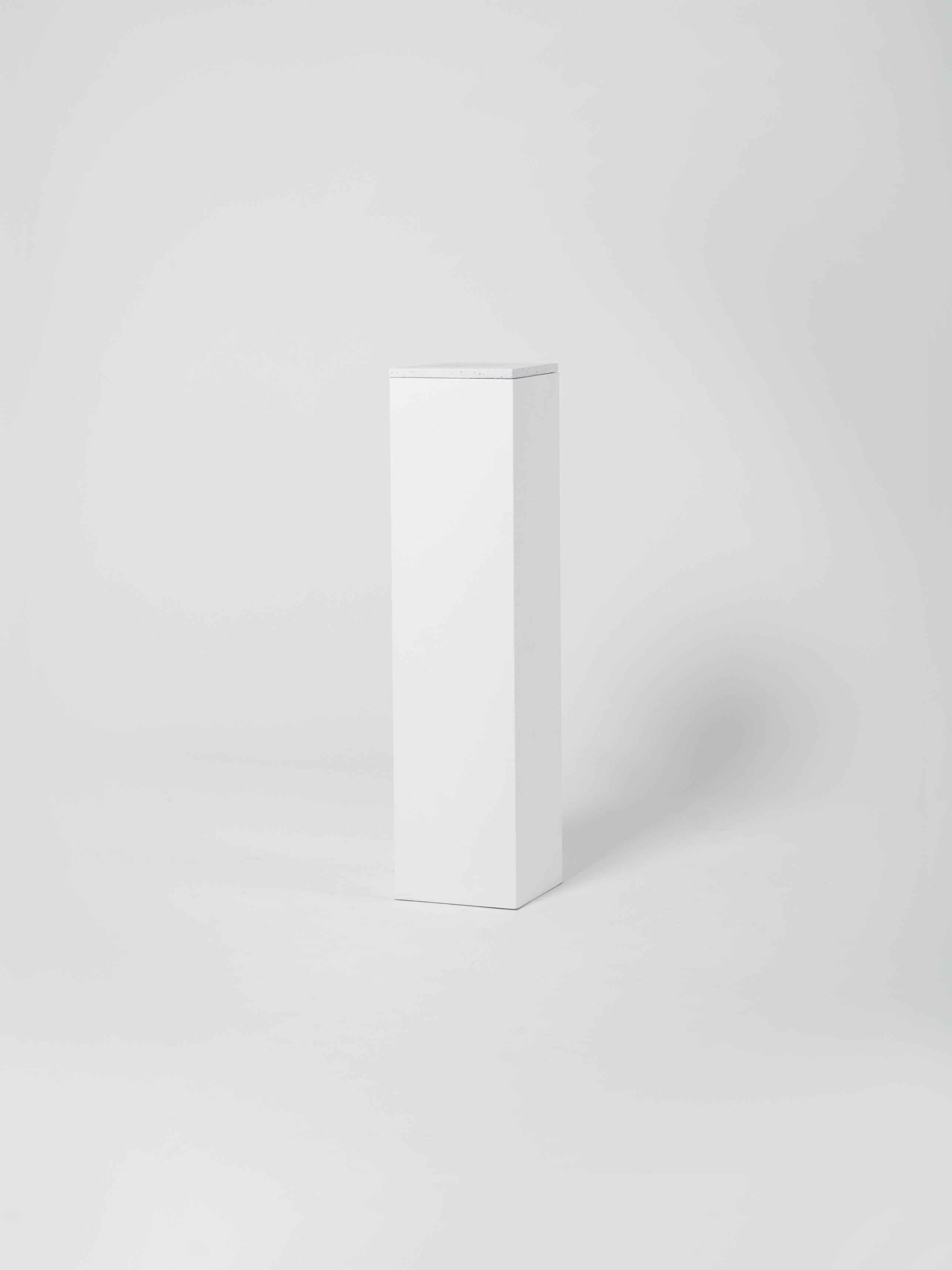 Cube 3 / 30cm x 120cm / White / White Concrete