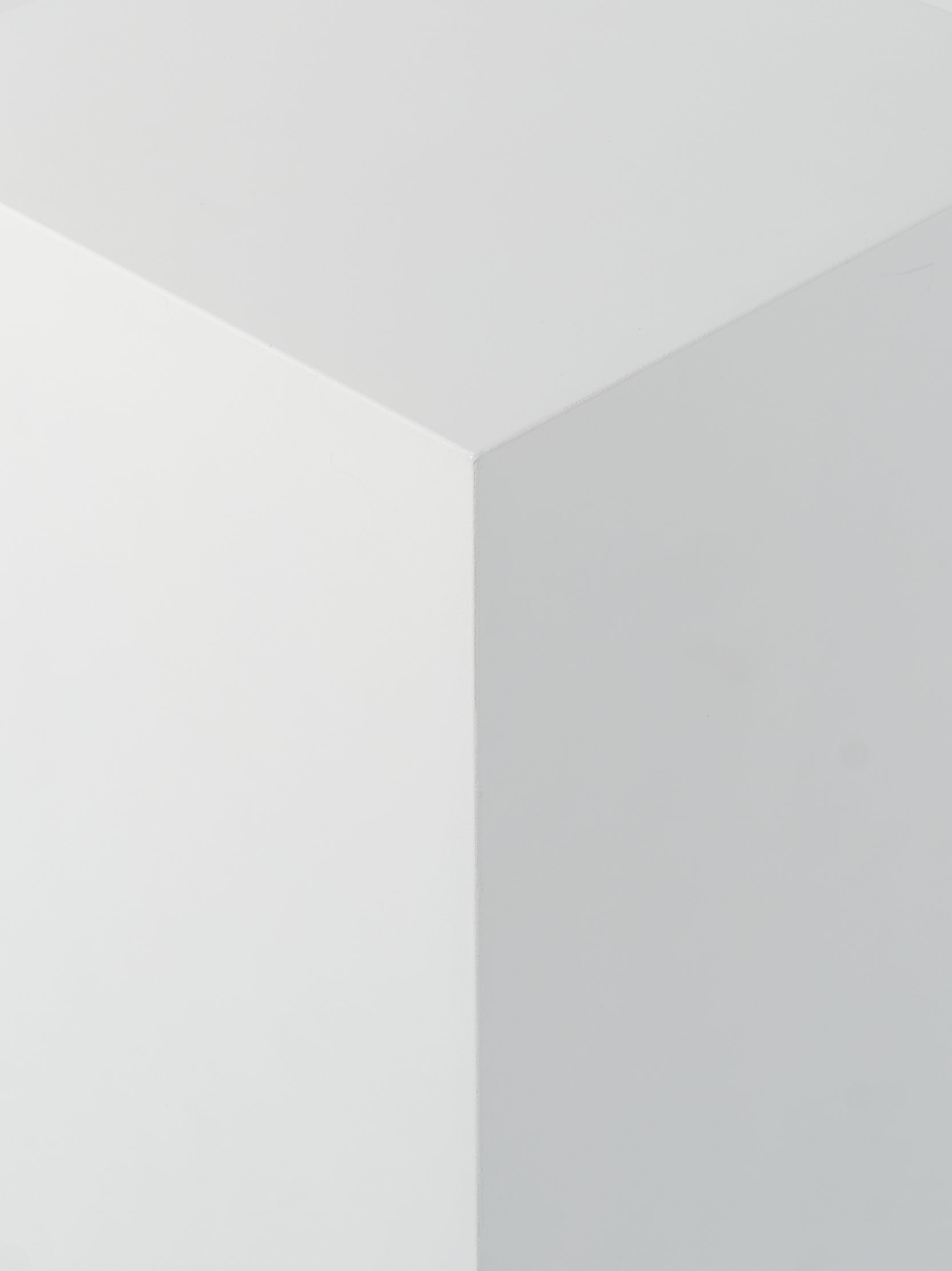 Cube 2 / 30cm x 110cm / White