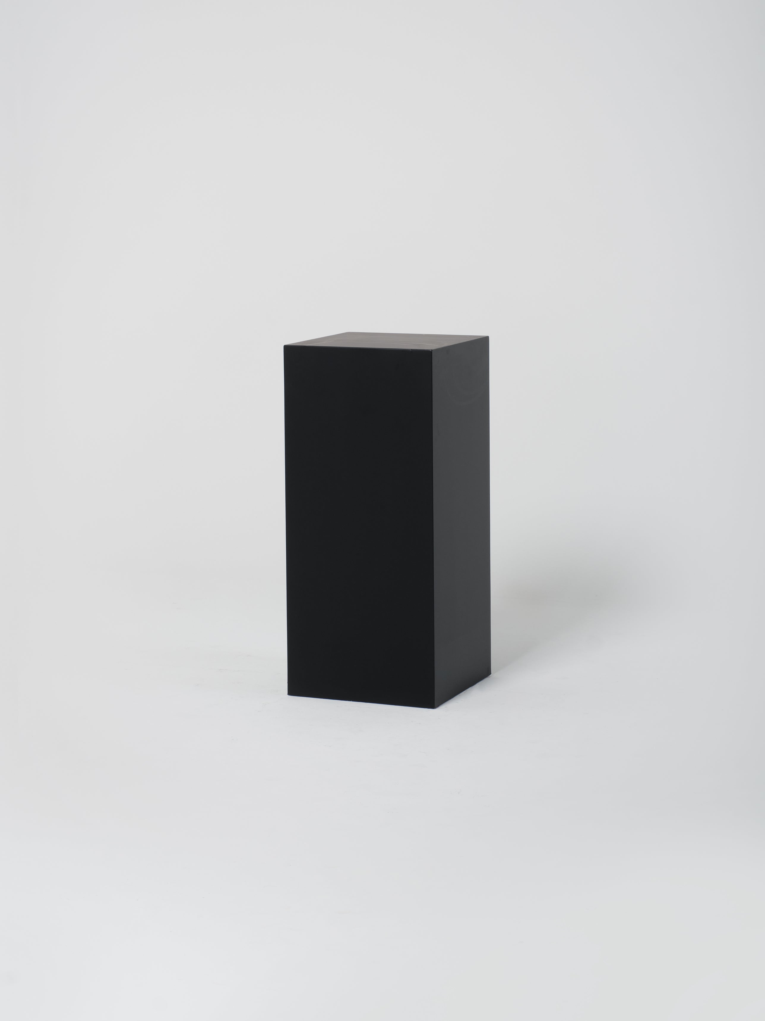 Cube 4 / 45cm x 100cm / Black