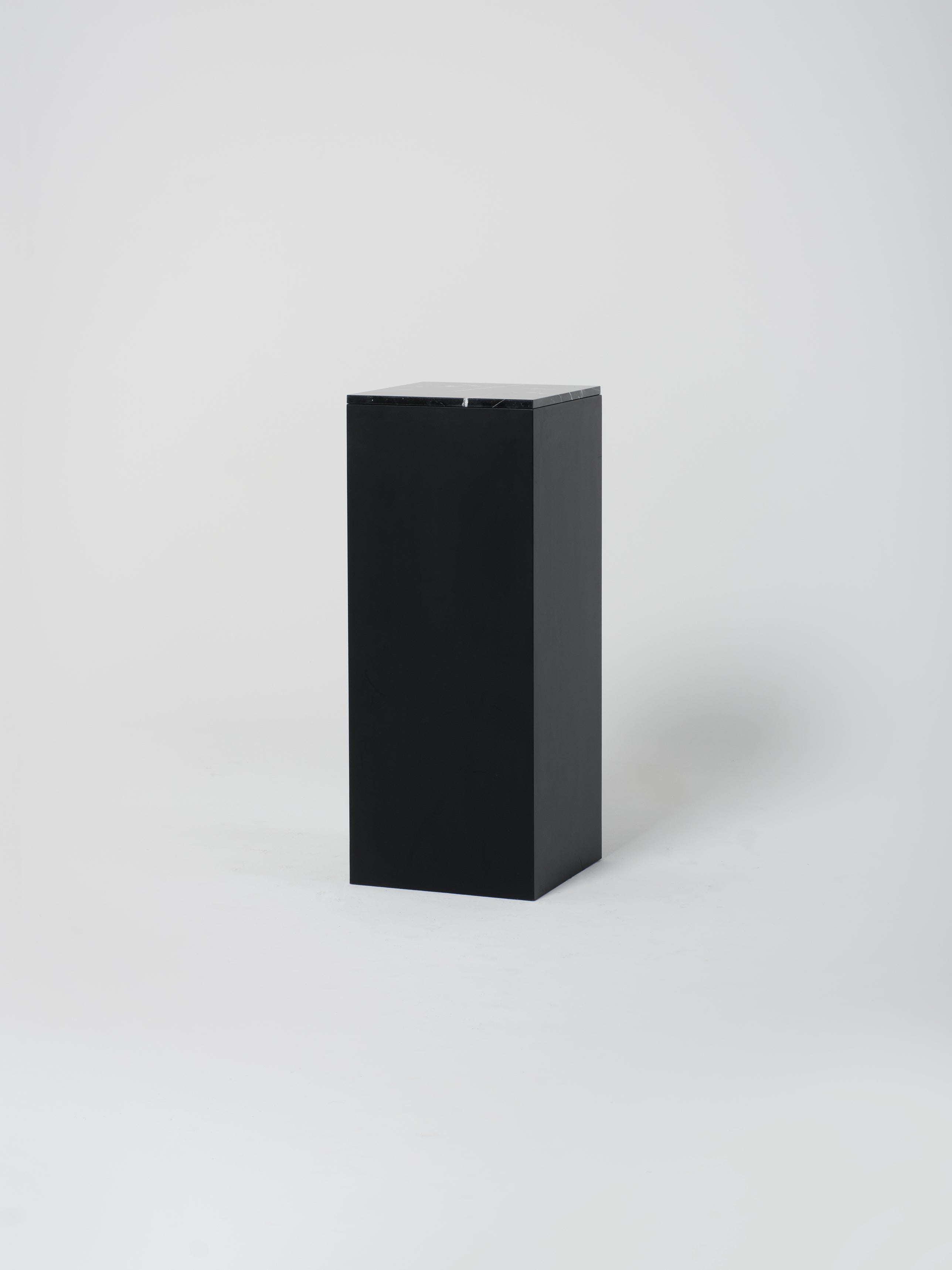 Cube 5 / 45cm x 110cm / Black / Nero Marquina