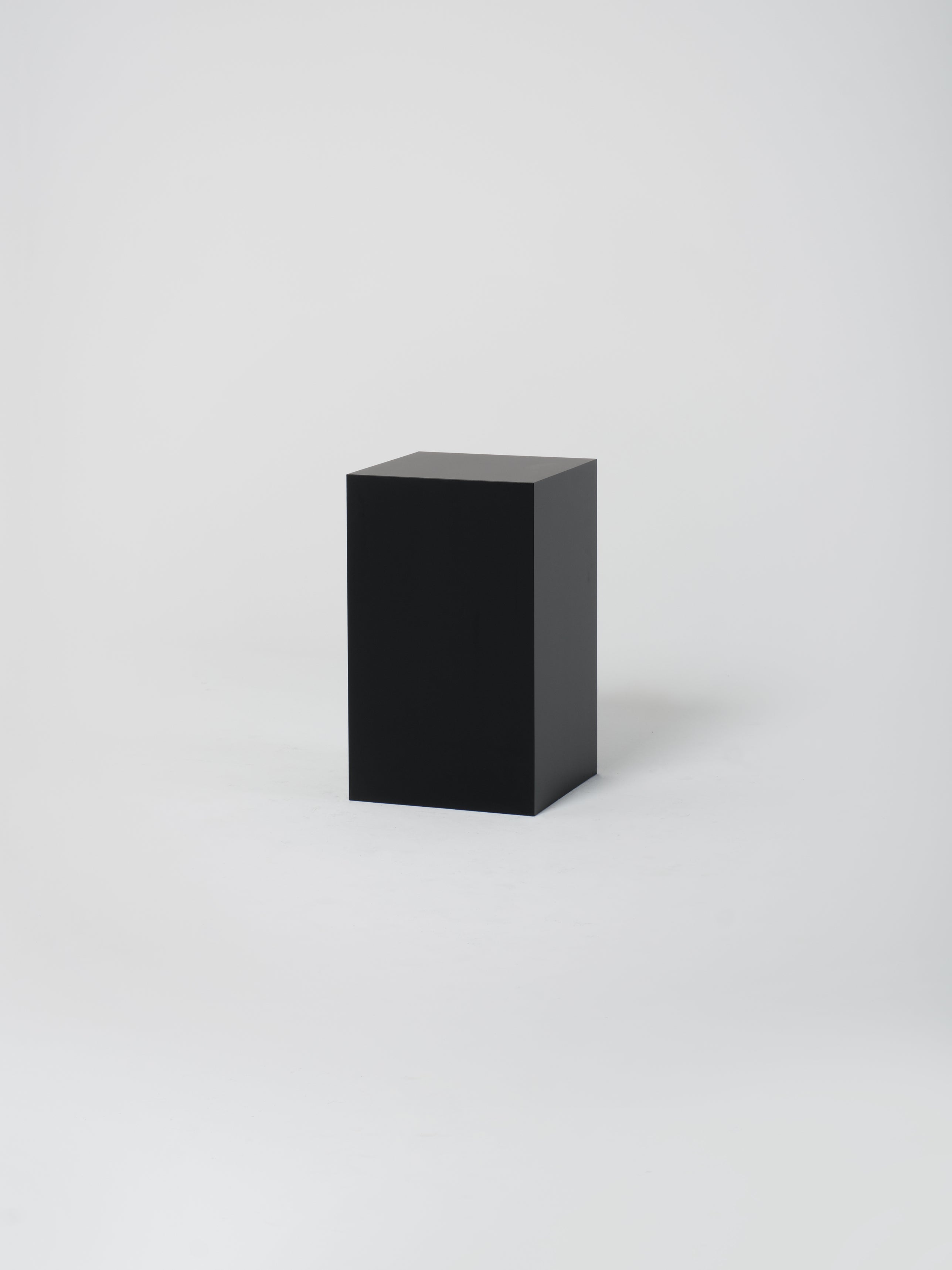Cube 7 / 45cm x 75cm / Black
