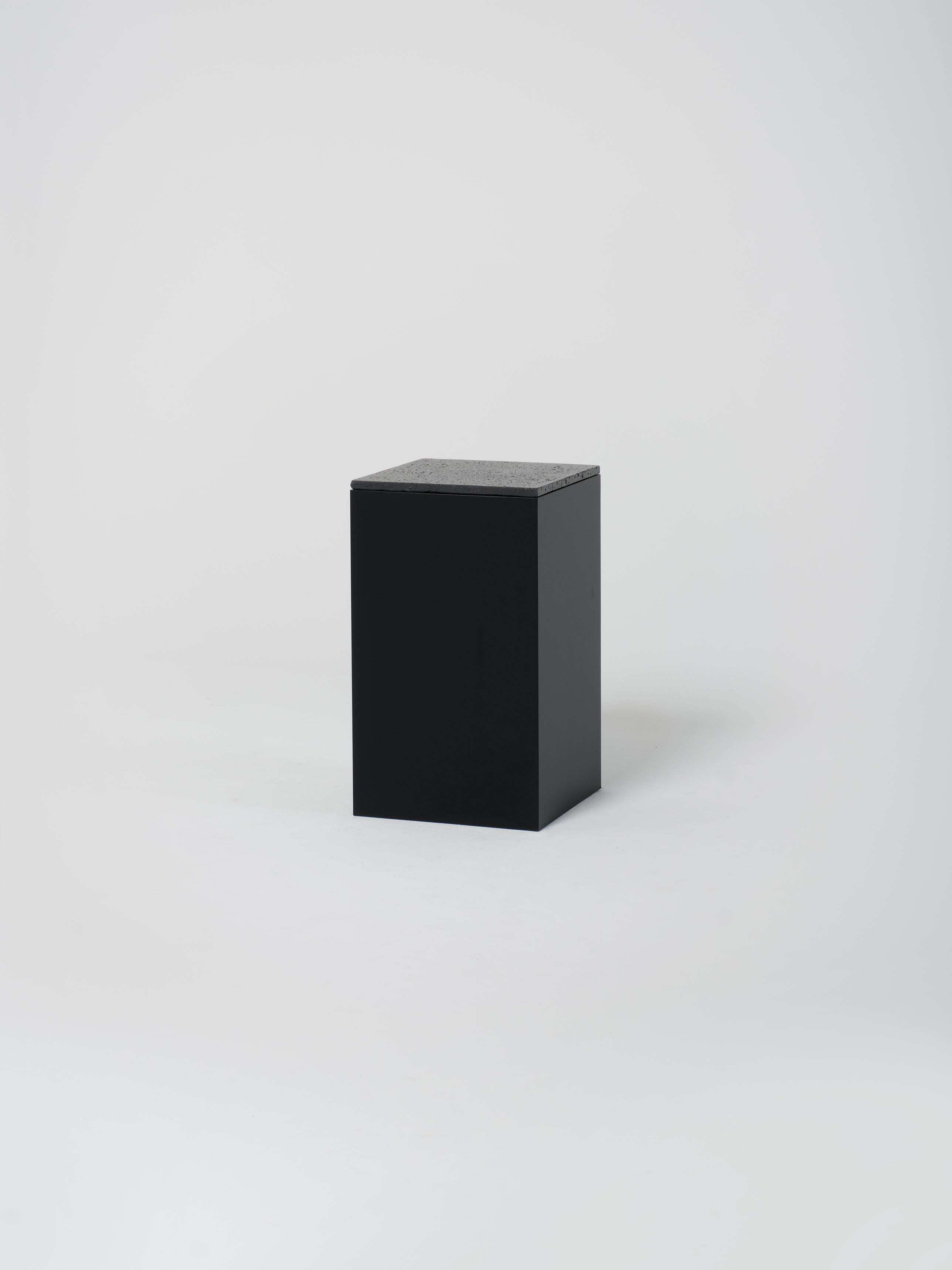 Cube 7 / 45cm x 75cm / Black / Anthracite concrete