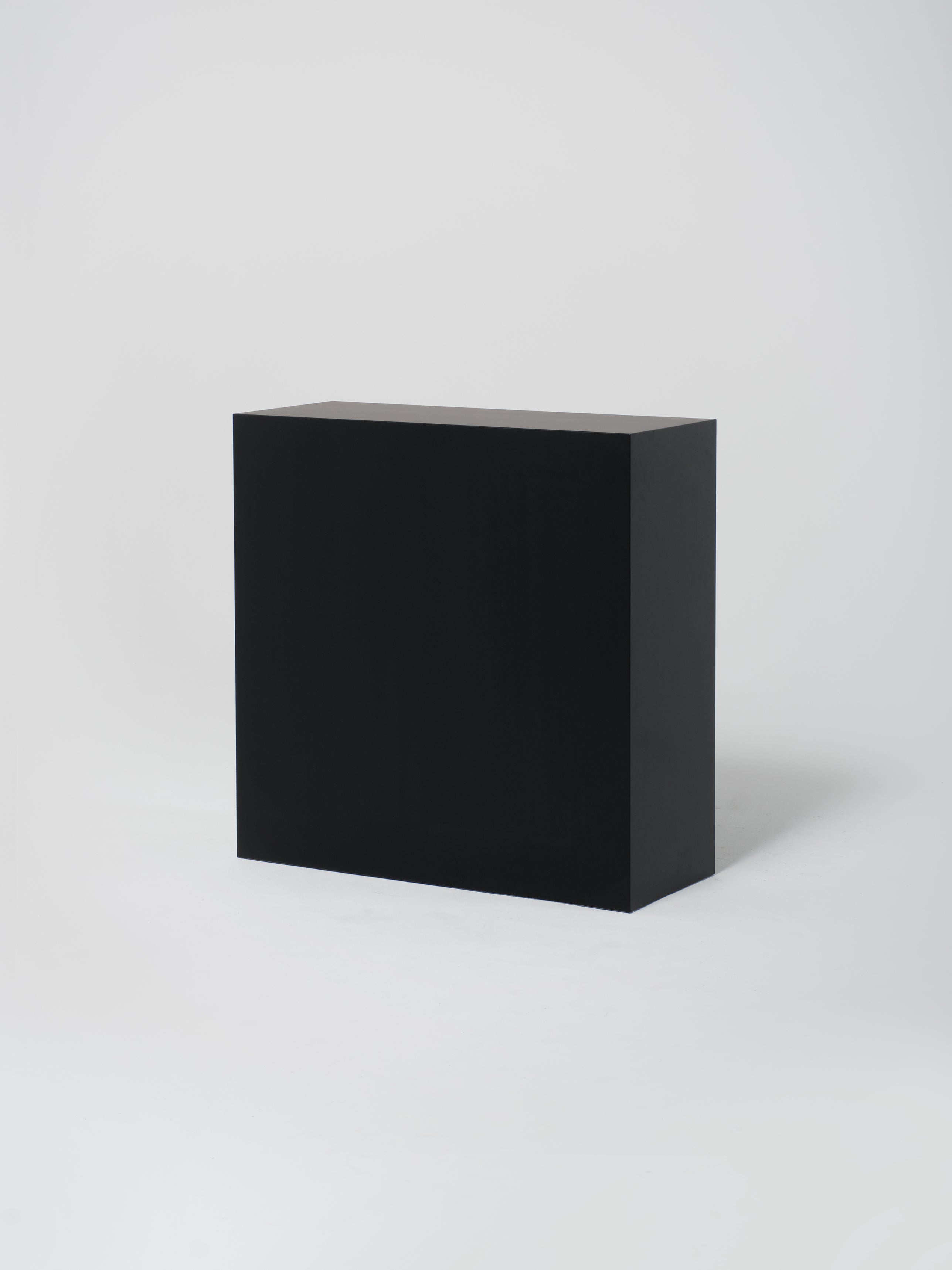 Cube 9 / 100x40x100cm / Black