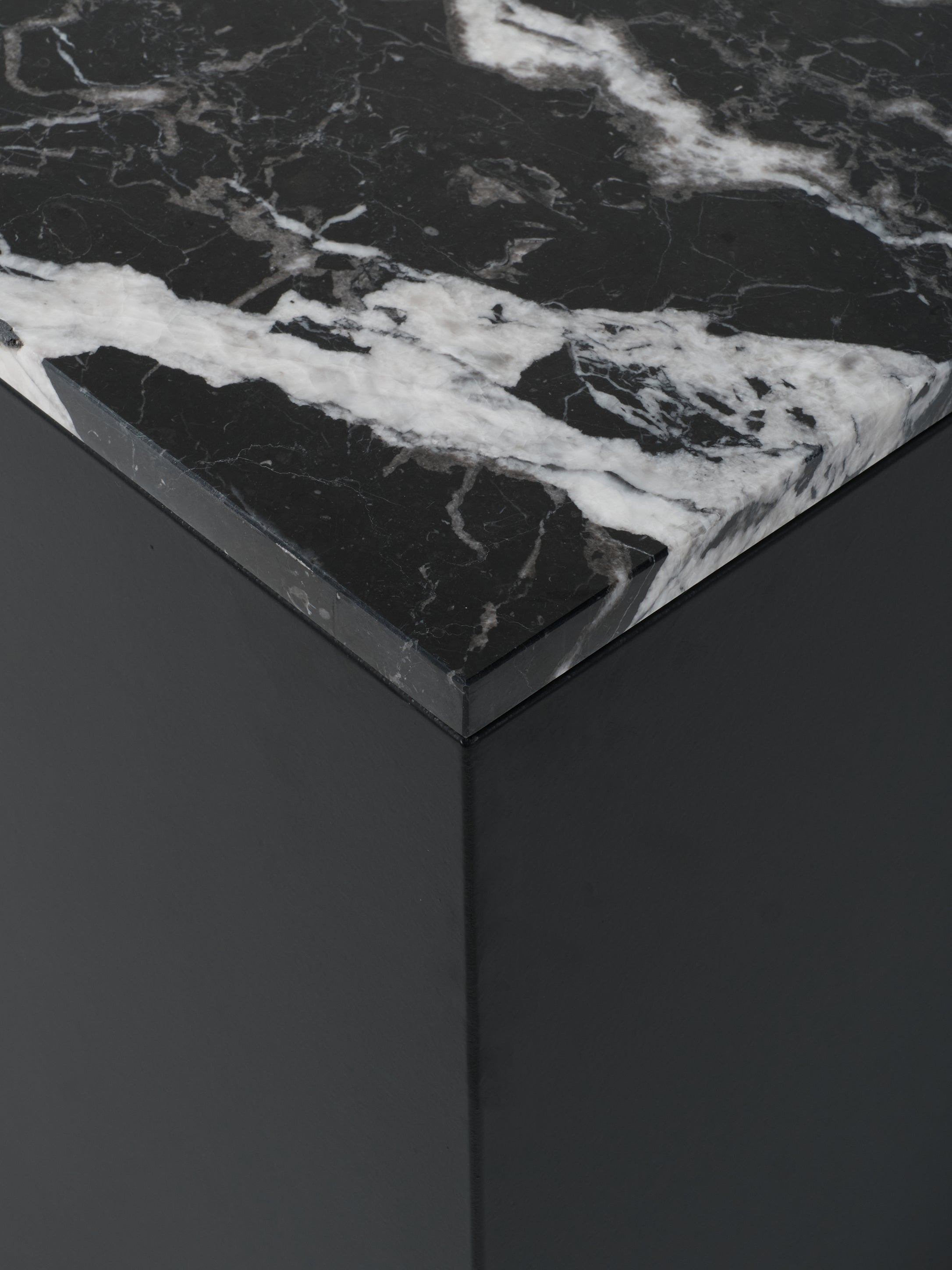 Cube 3 / 30cm x 120cm / Black / Nero Marquina