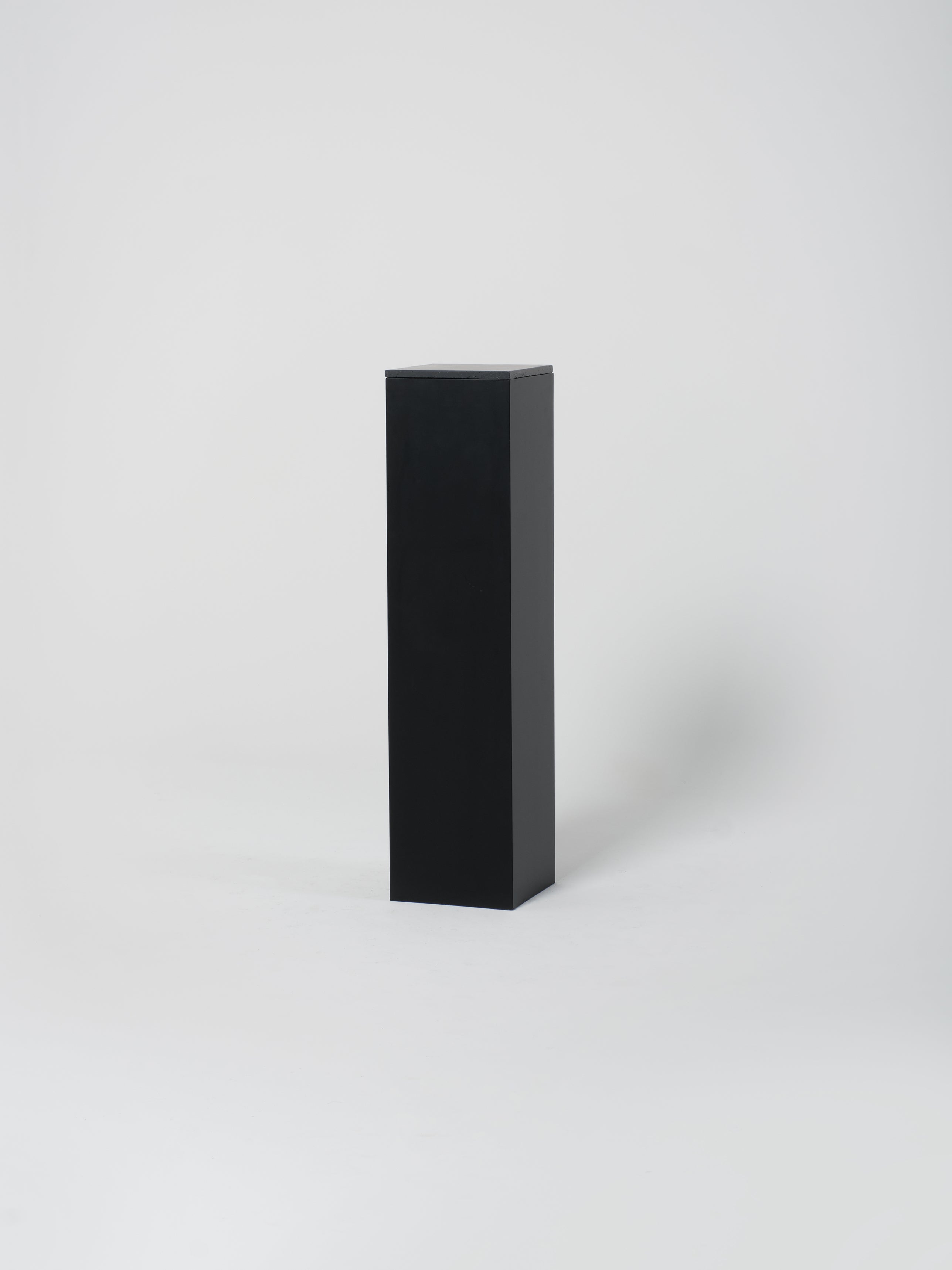 Cube 3 / 30cm x 120cm / Black / Anthracite concrete