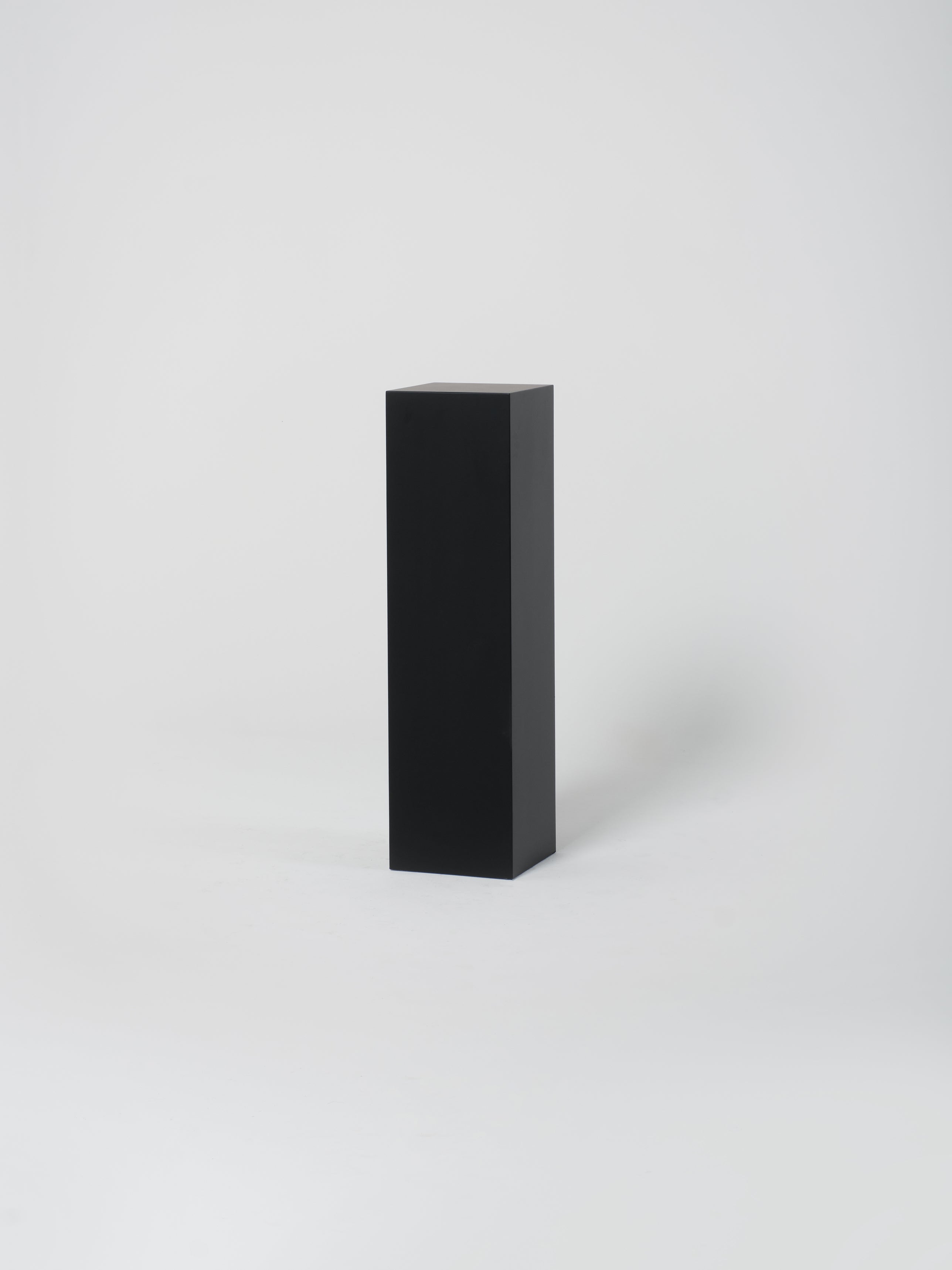 Cube 2 / 30cm x 110cm / Black
