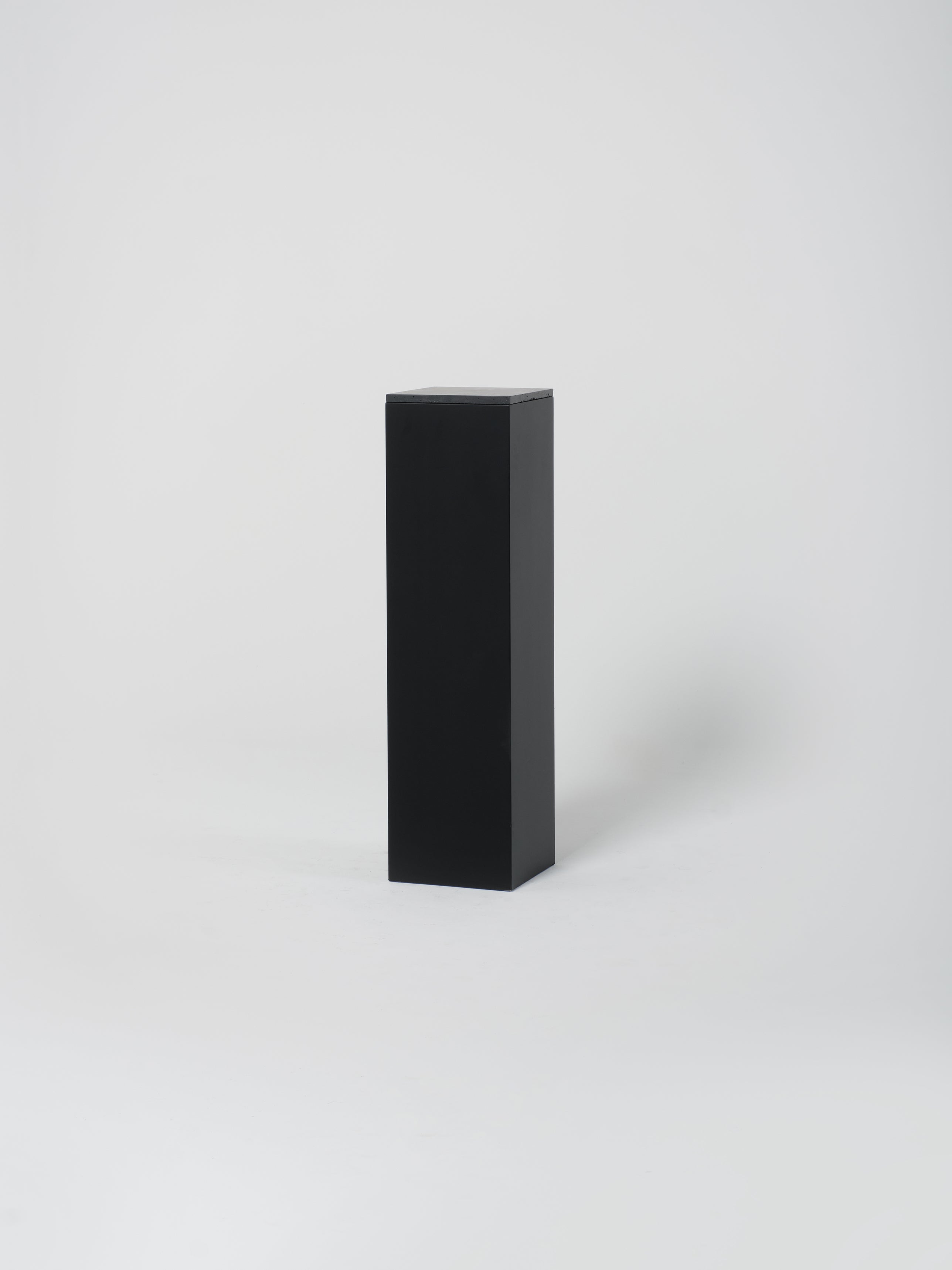 Cube 2 / 30cm x 110cm / Black / Anthracite concrete