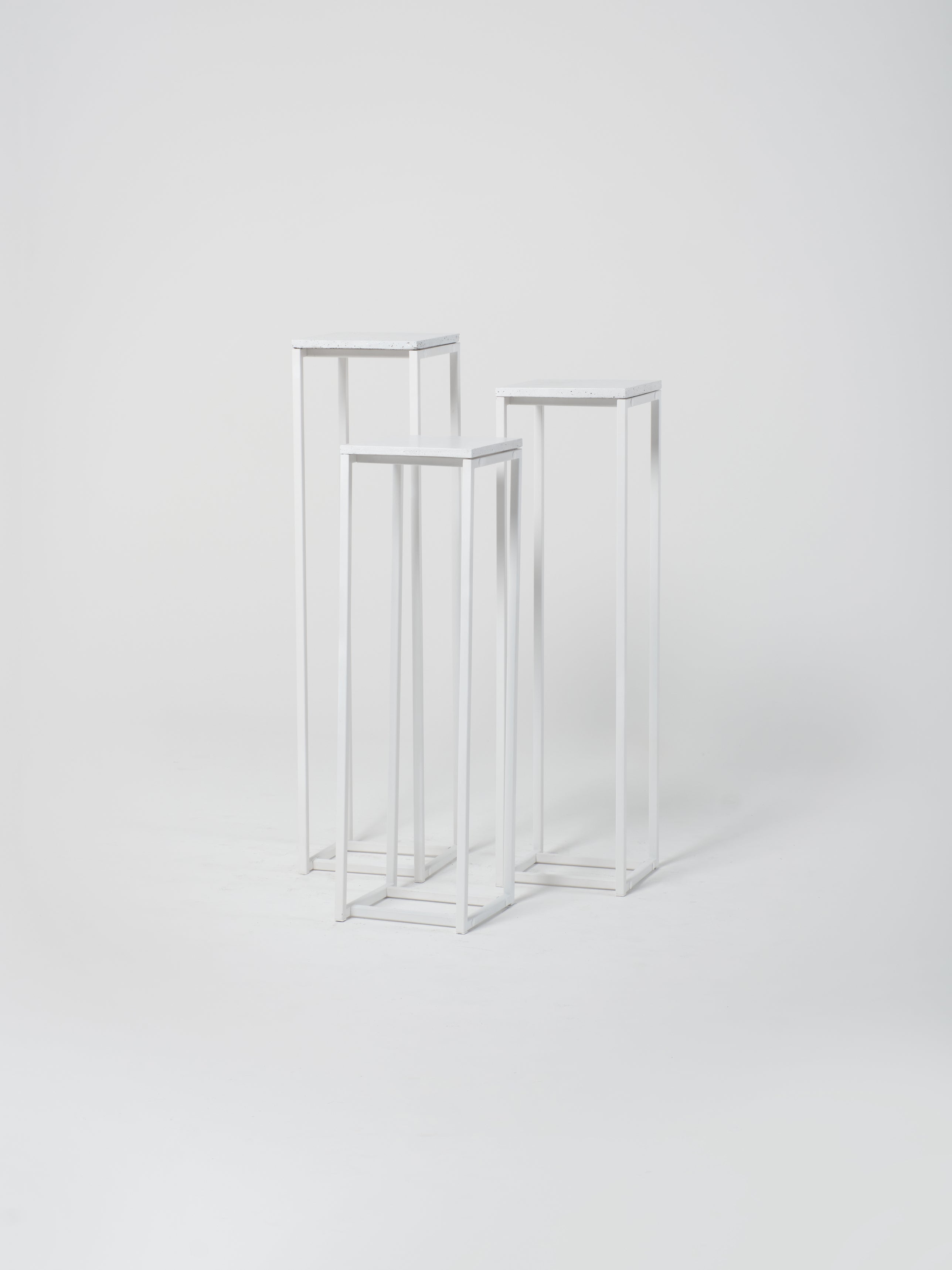 Podium Set 8 / 30cm Square / White Concrete