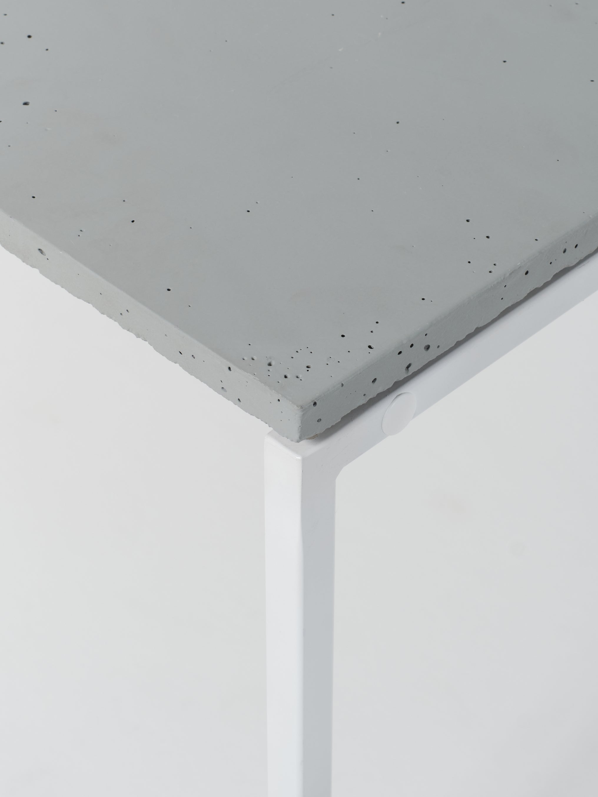 Podium 5 / 45cm Square / Architectural Concrete