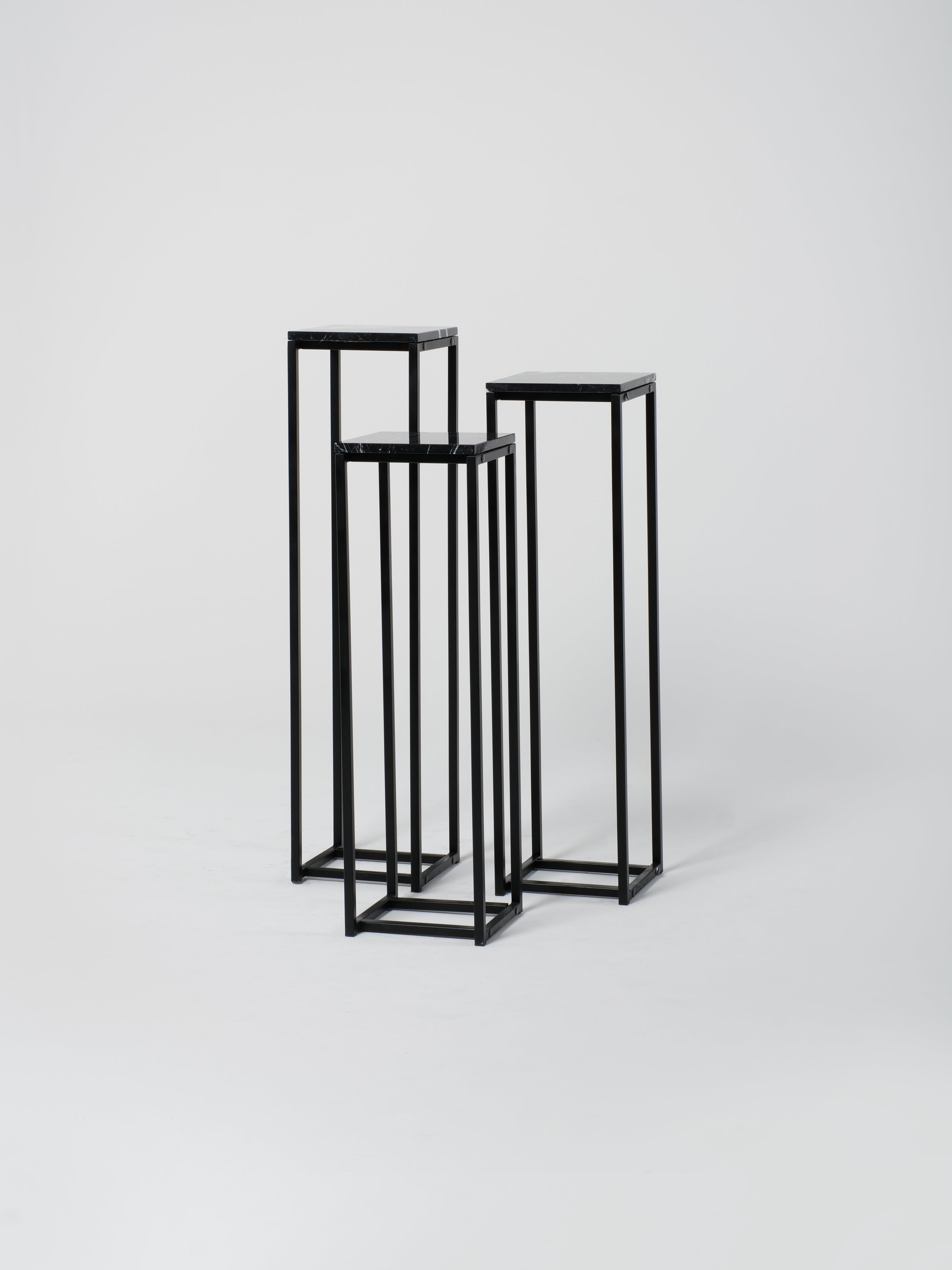 Podium Set 4 / 30cm Square / Nero Marquina