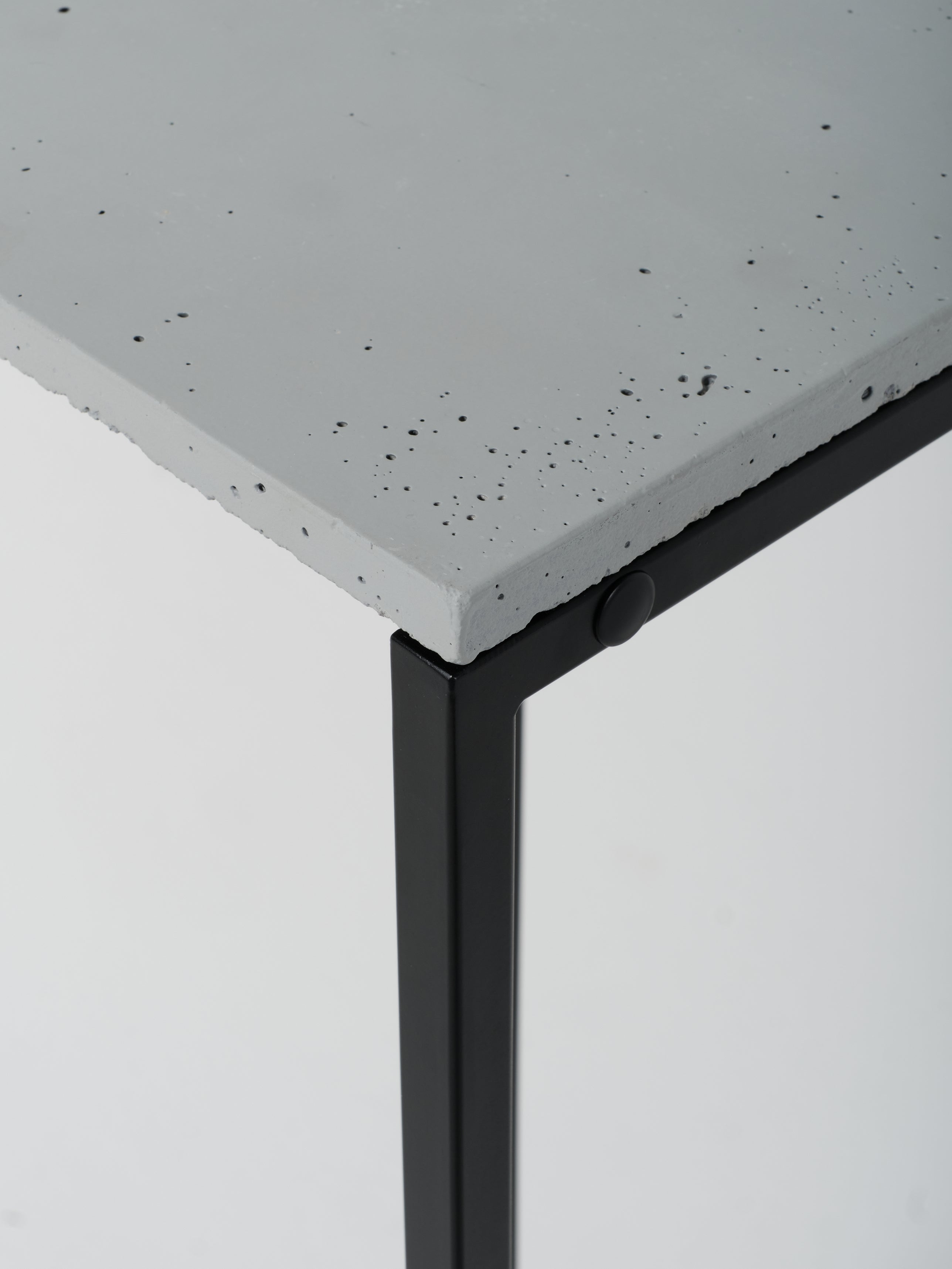 Podium 6 / 30cm Square / Architectural Concrete