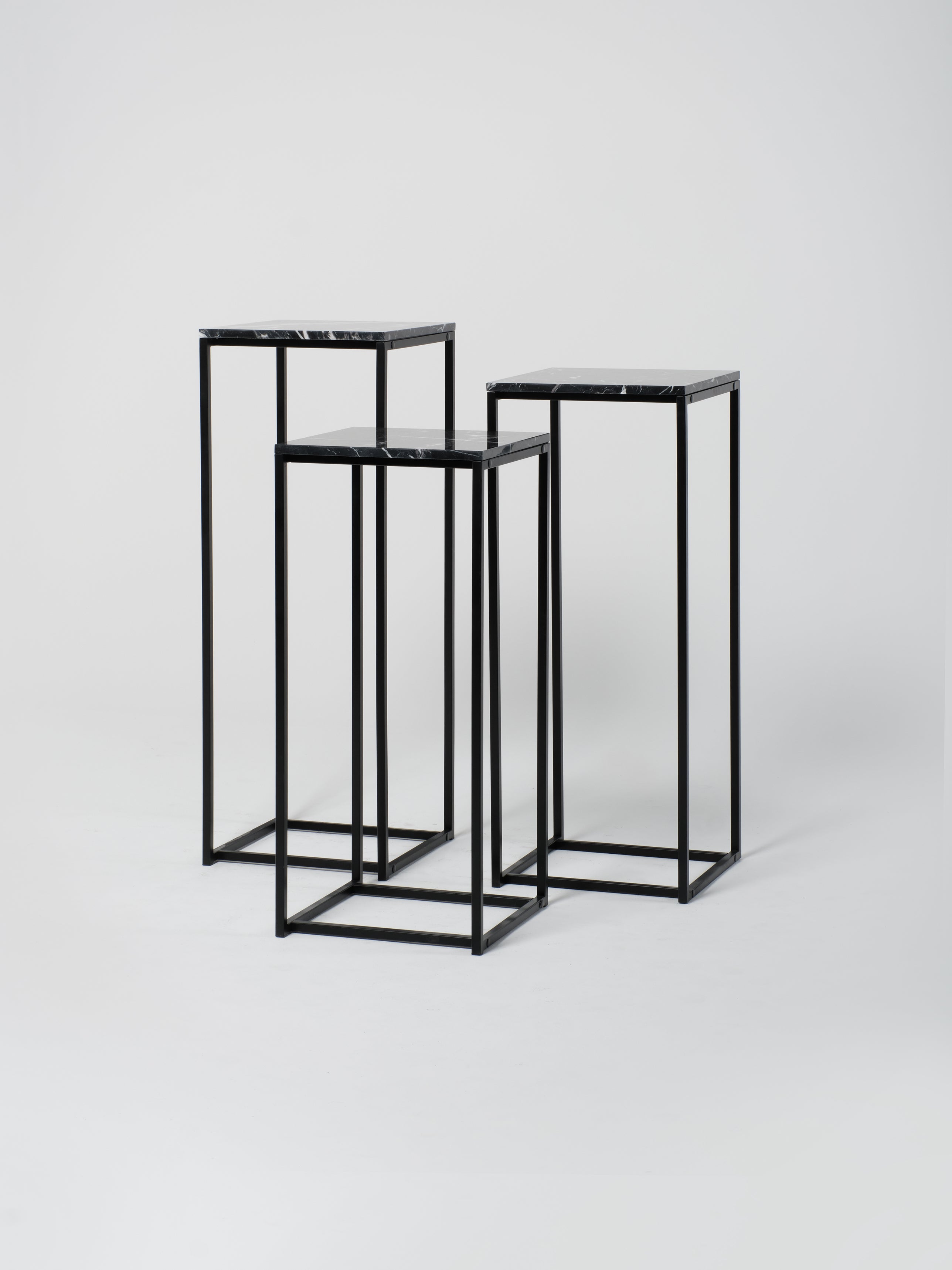 Podium Set 4 / 45cm Square / Nero Marquina