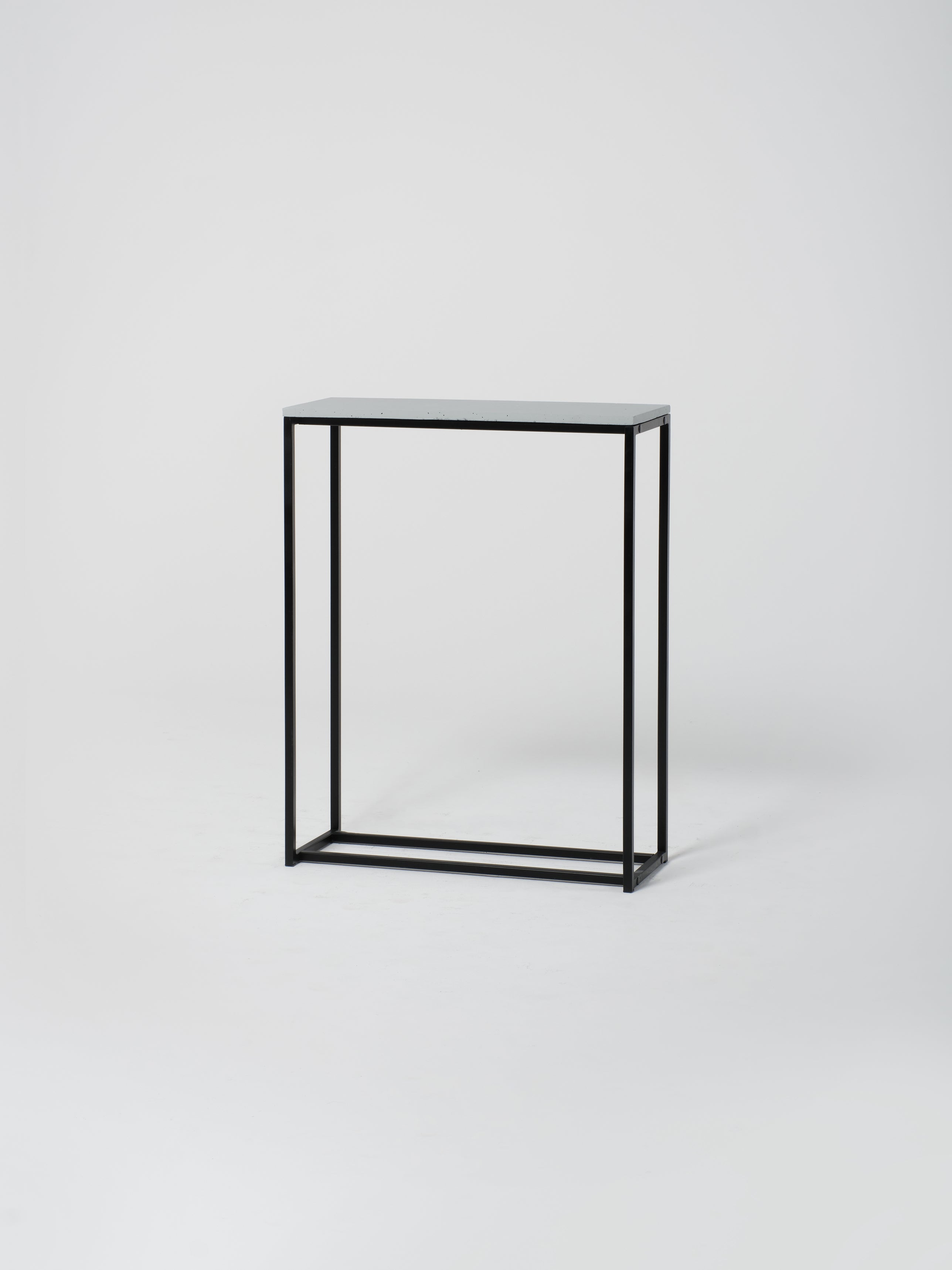 Console 6 / 80 x 30cm | Architectural Concrete