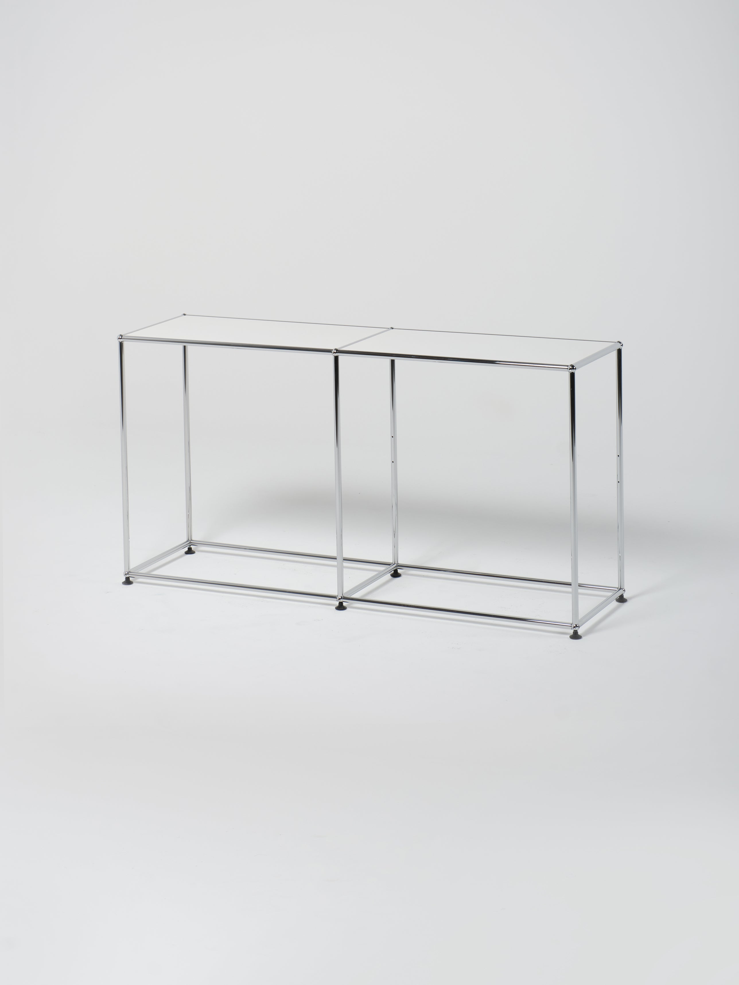 USM Haller Console / White