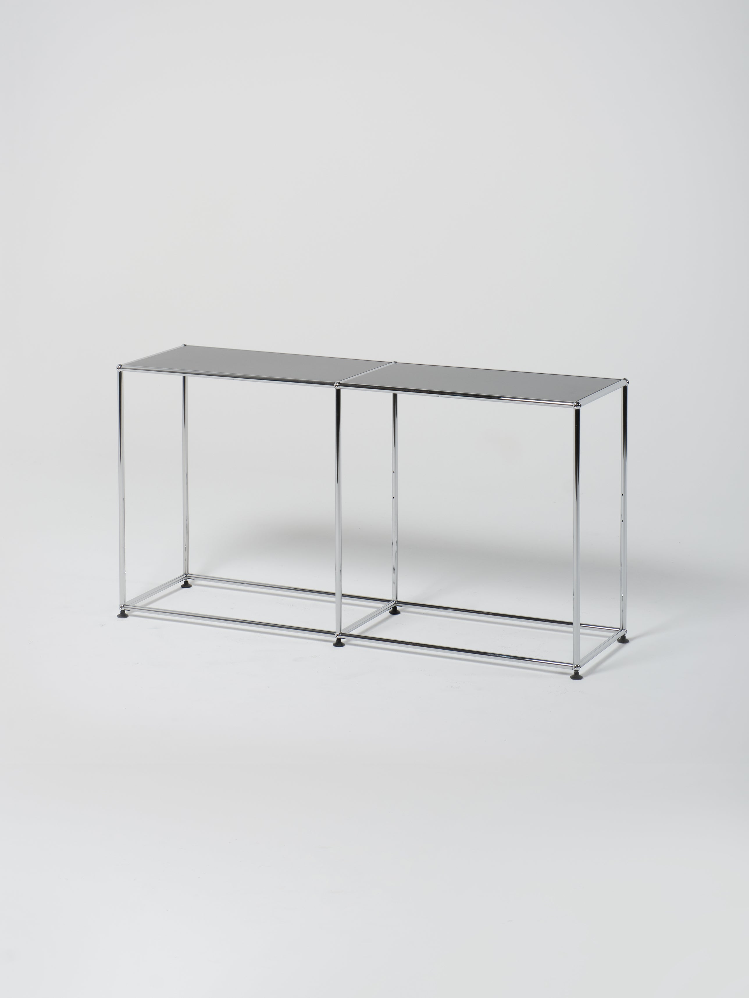 USM Haller Console / Black