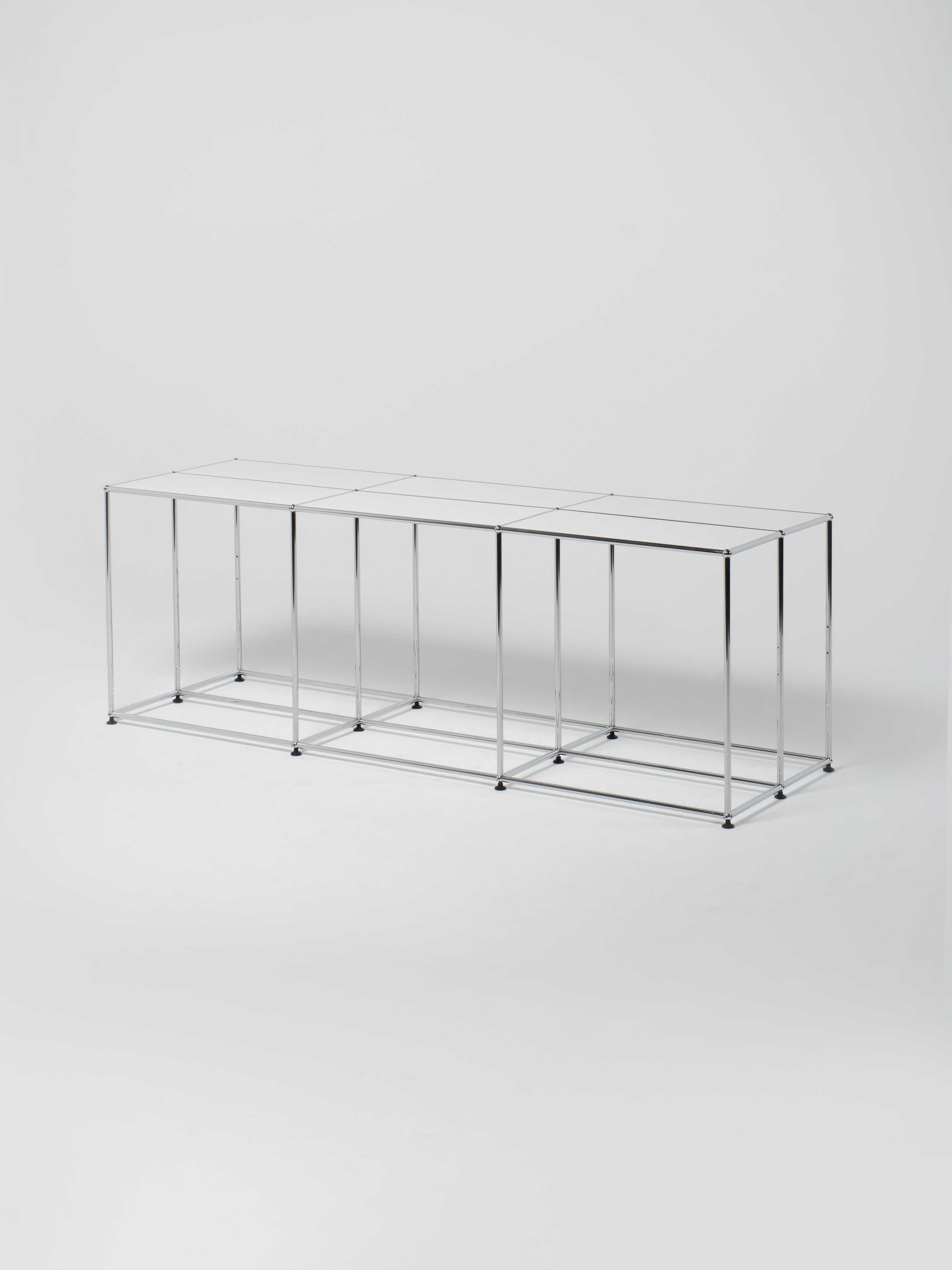 USM Haller Large Display Table / White