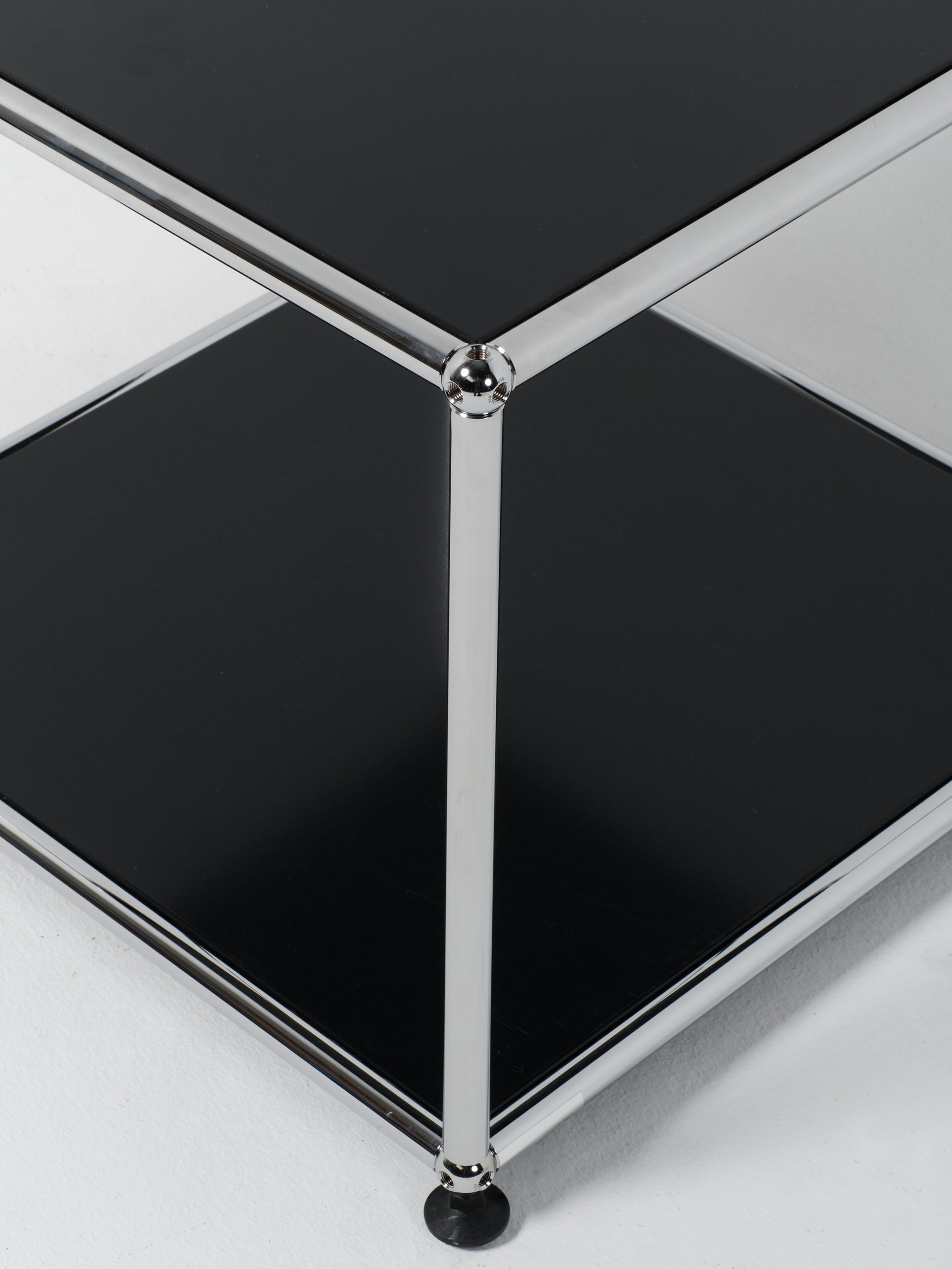 USM Coffee Table / Square | Black