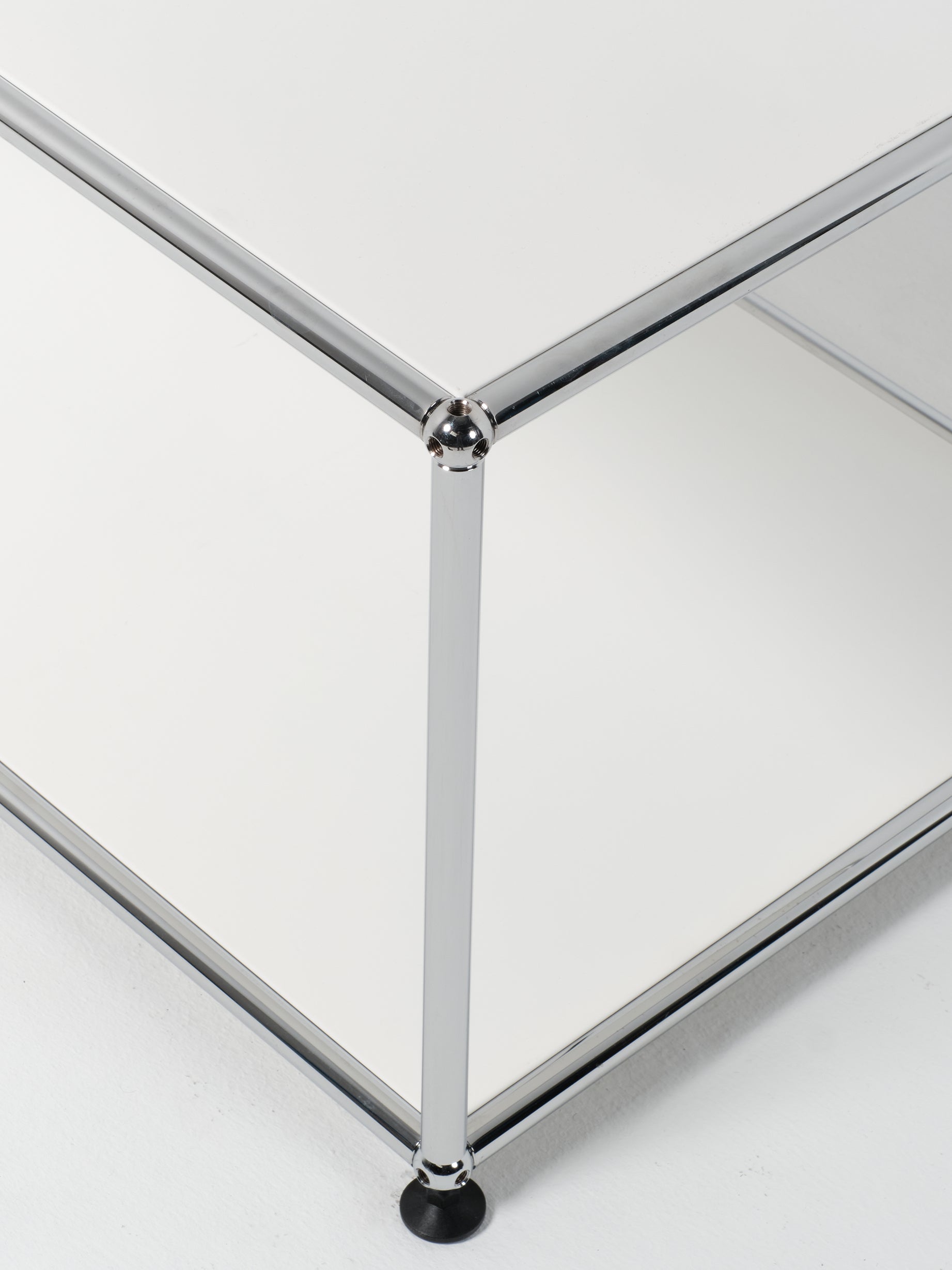 USM Coffee Table / Rectangle | White