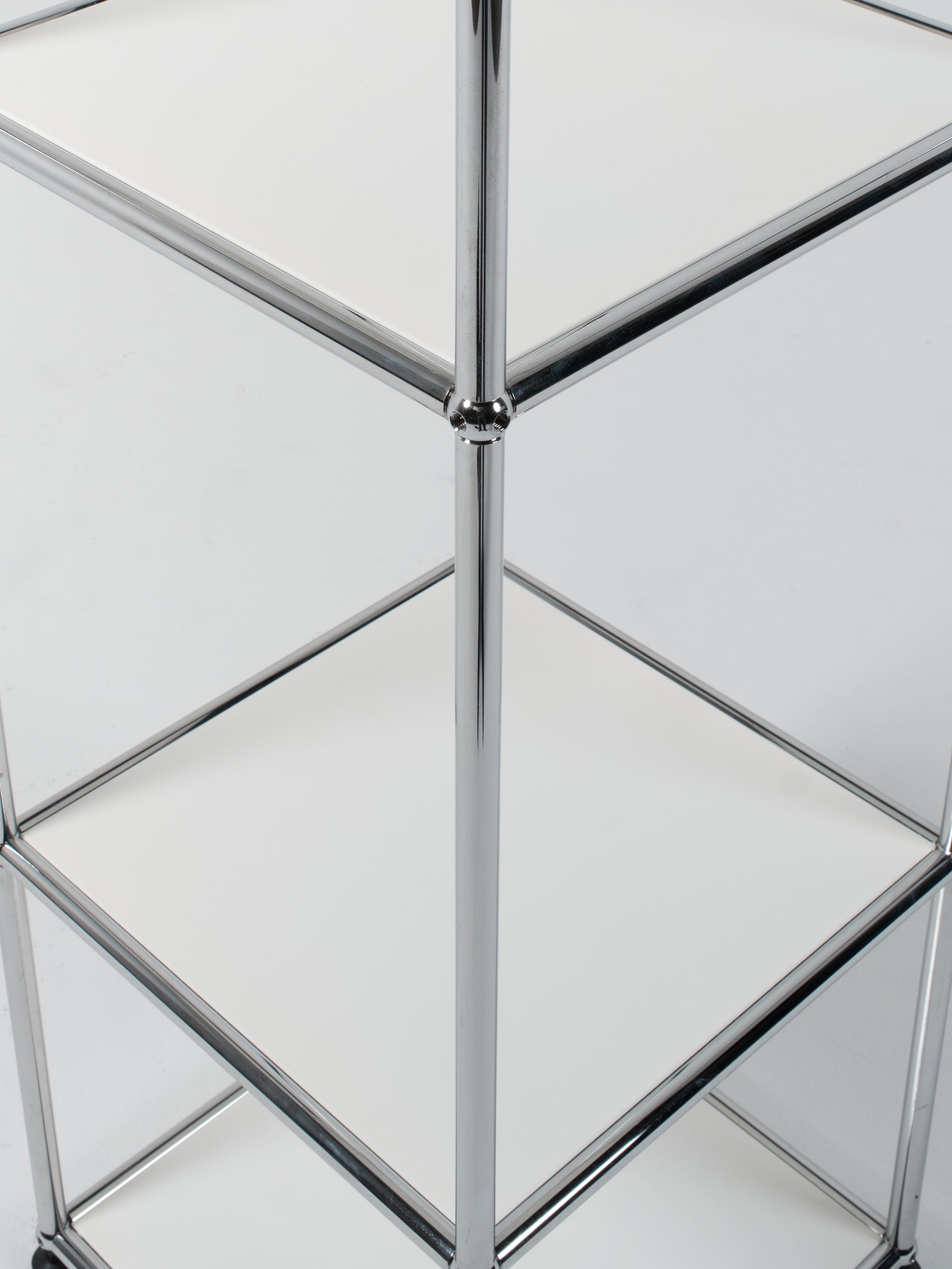 USM Haller Rail 1 / White Shelves