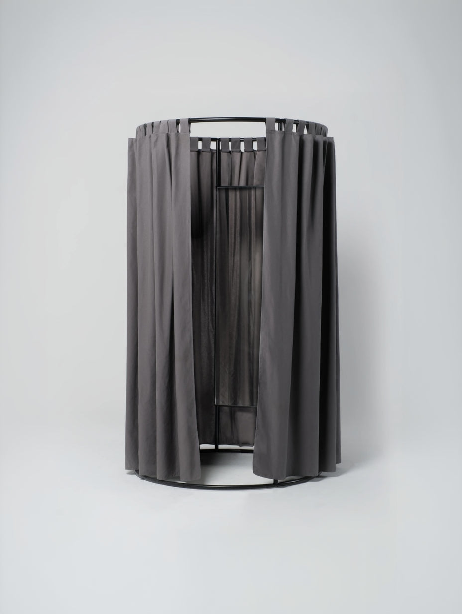 Fitting Room / Black