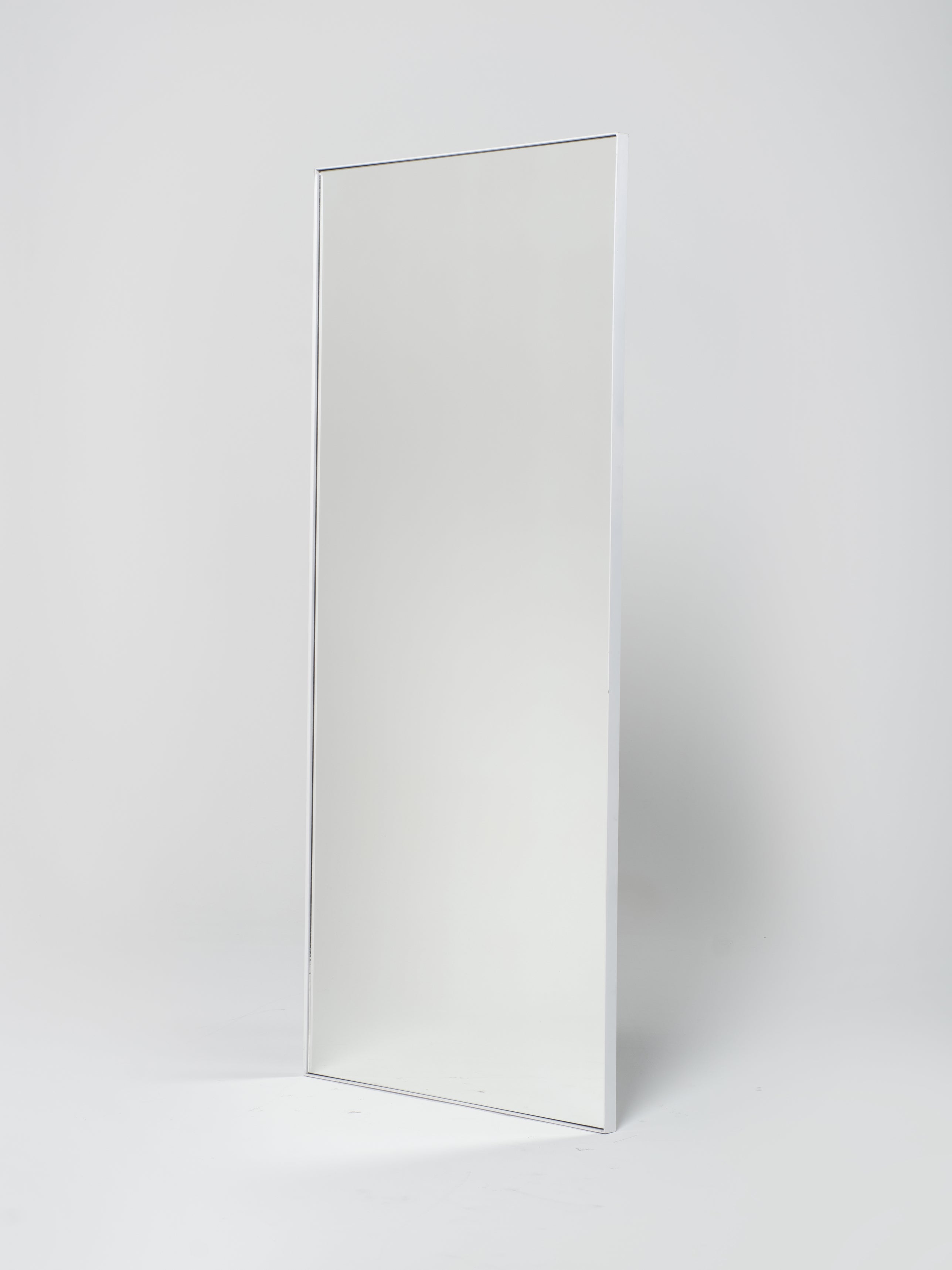 Mirror / Leaning | White