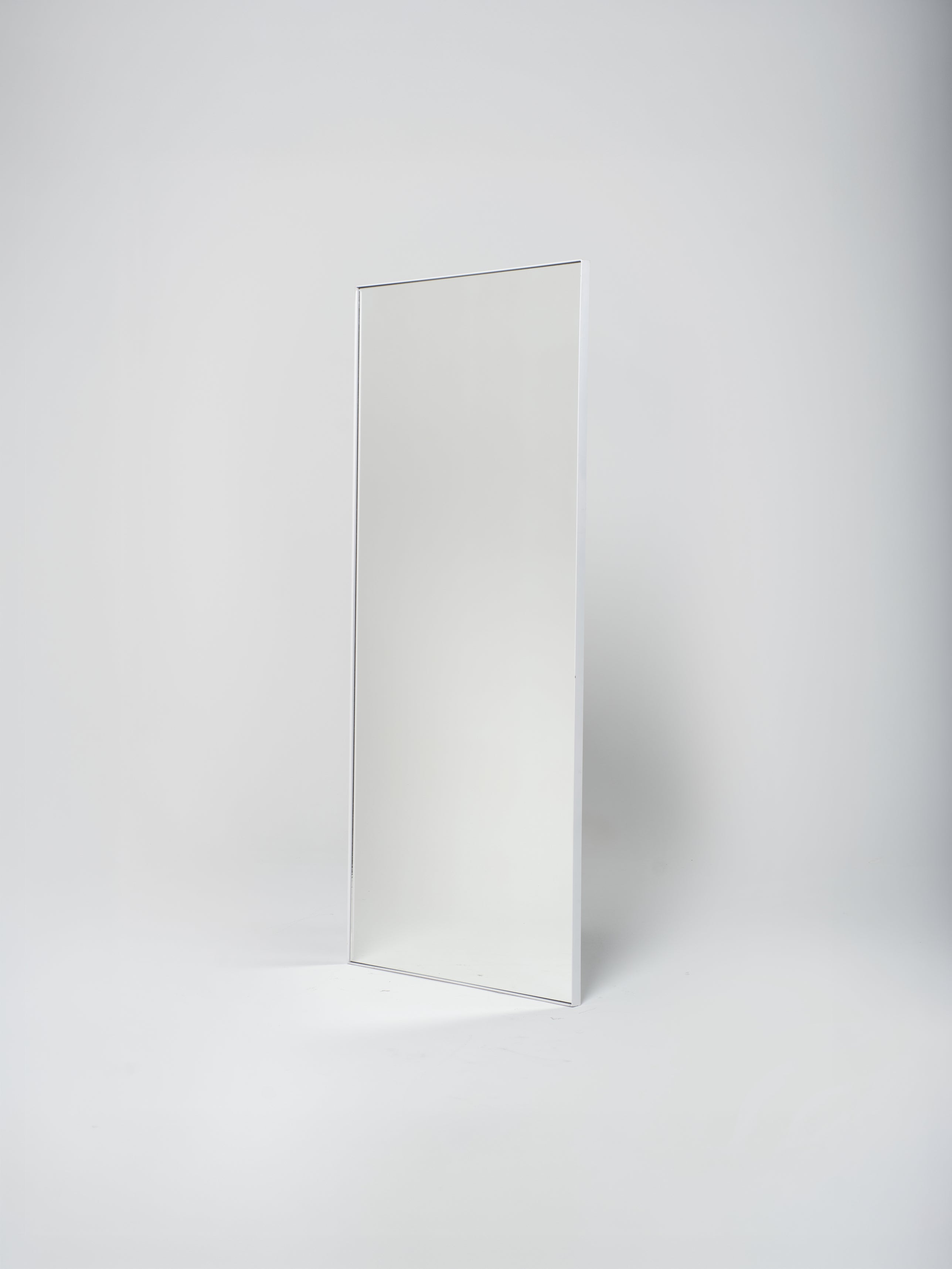 Mirror / Leaning | White