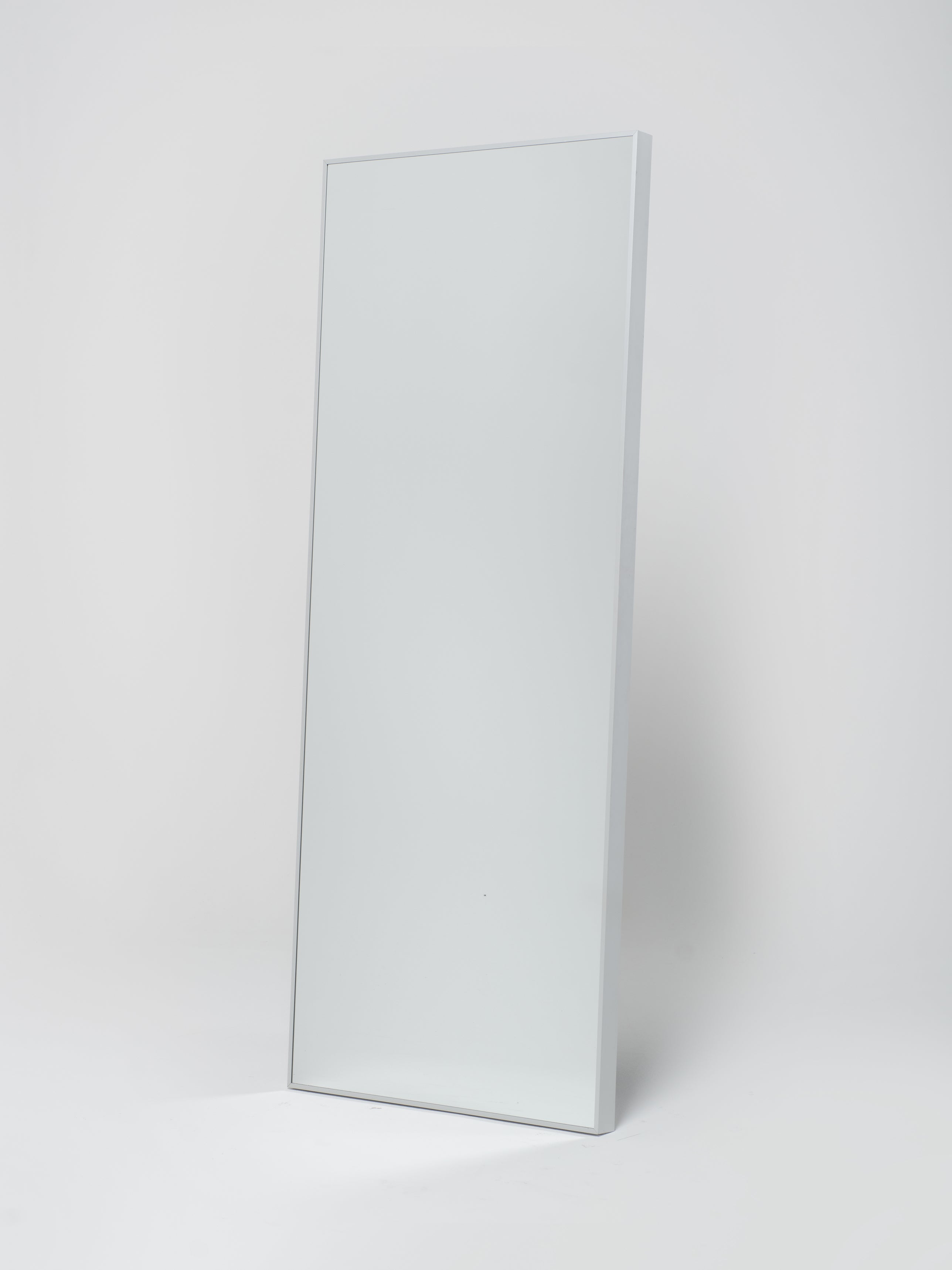 Mirror / Leaning | Silver