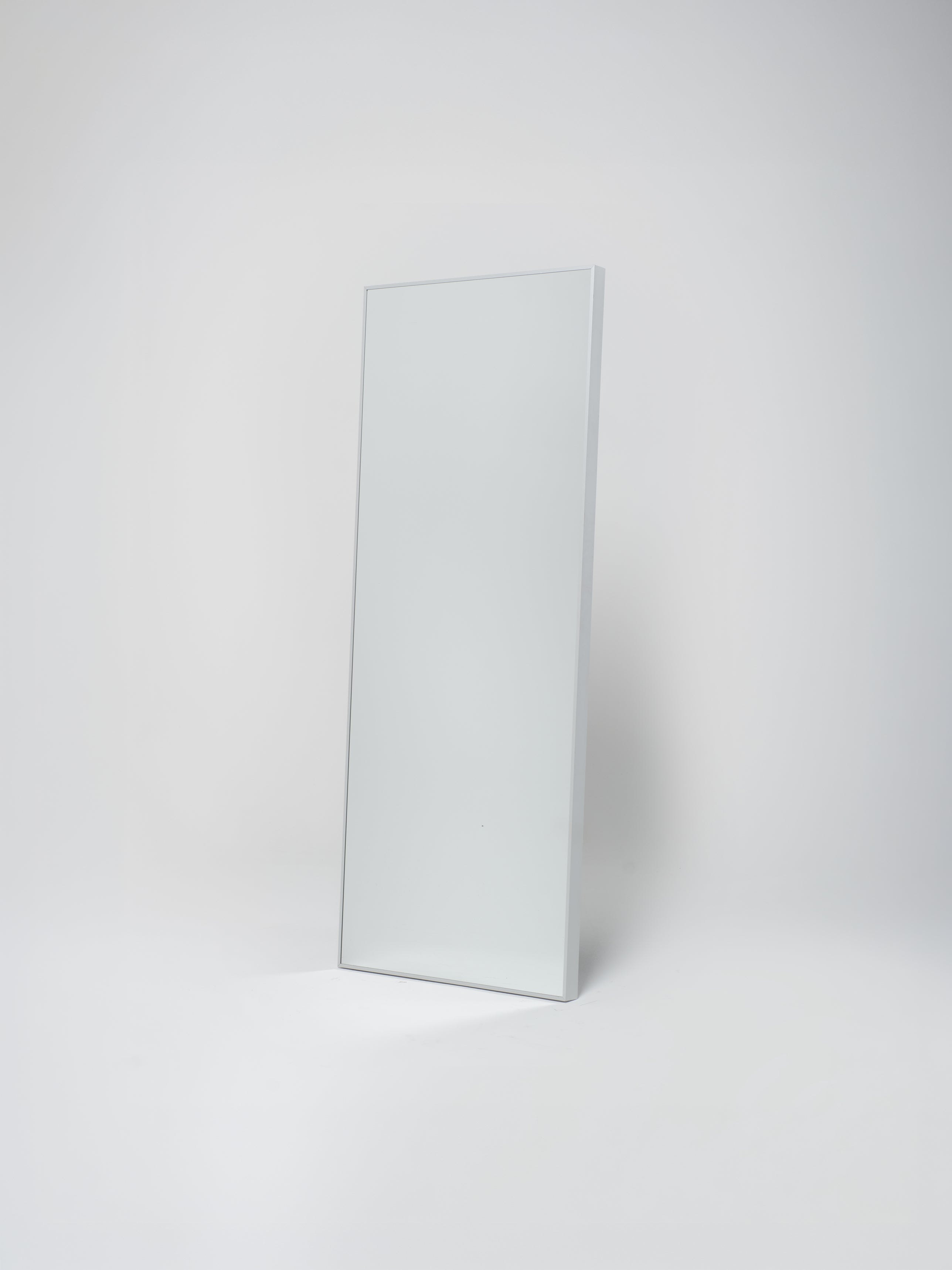 Mirror / Leaning | Silver