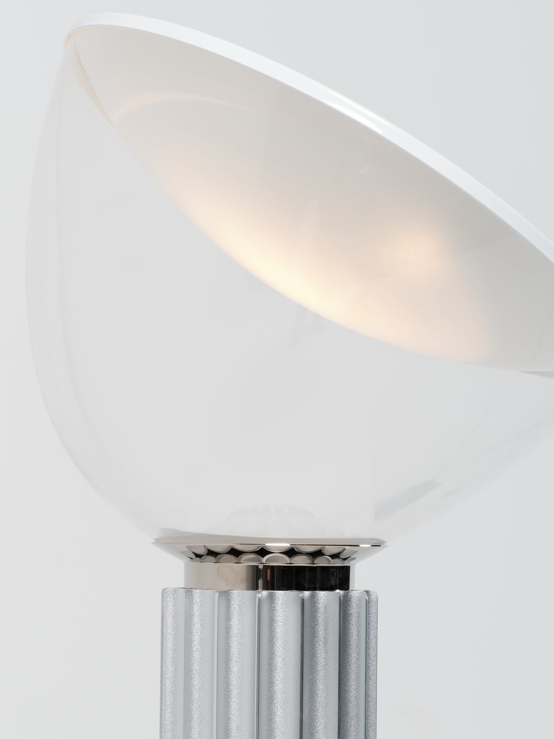 Taccia / Table lamp / Silver