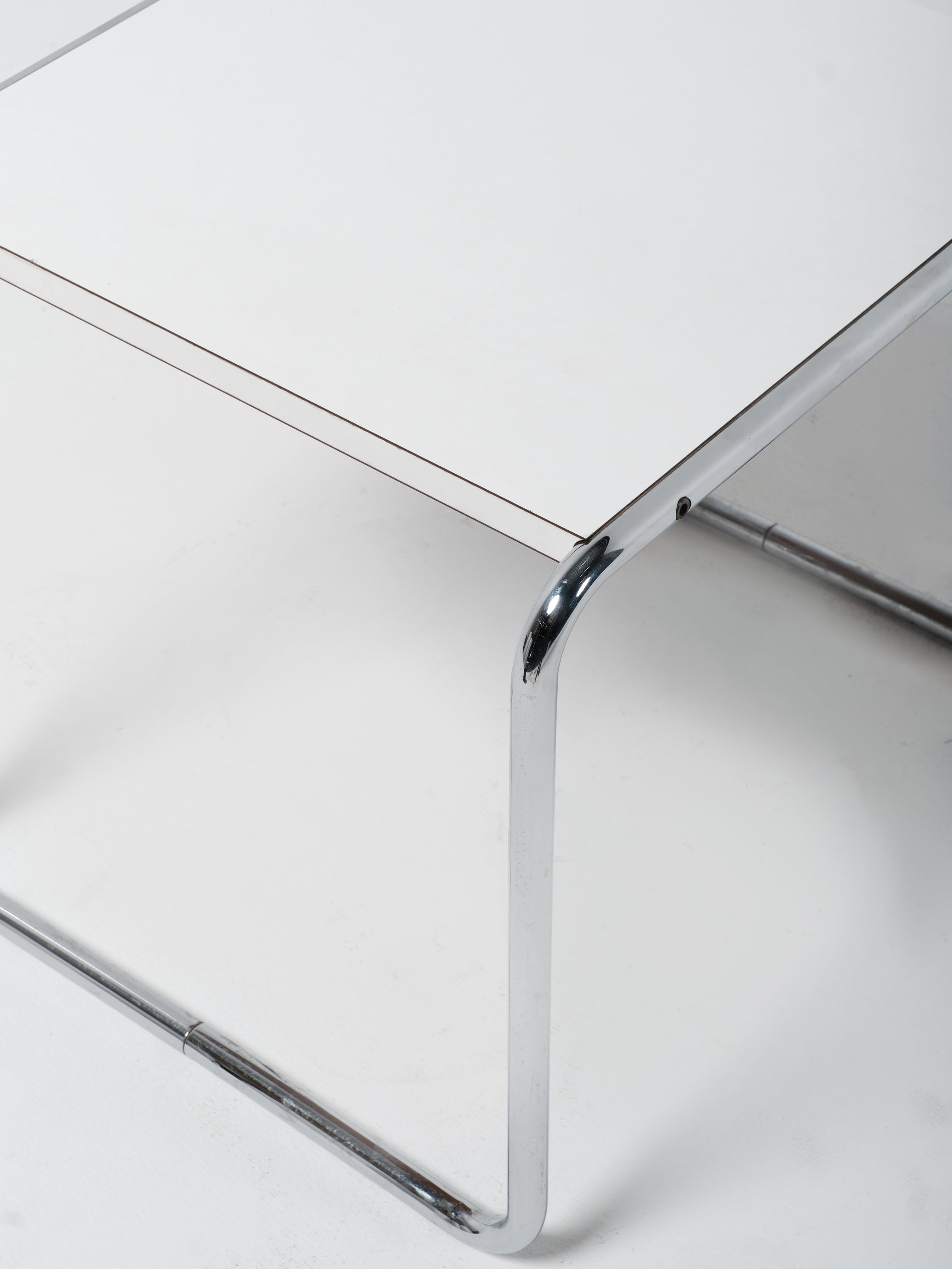 Laccio Coffee Table / Square / White