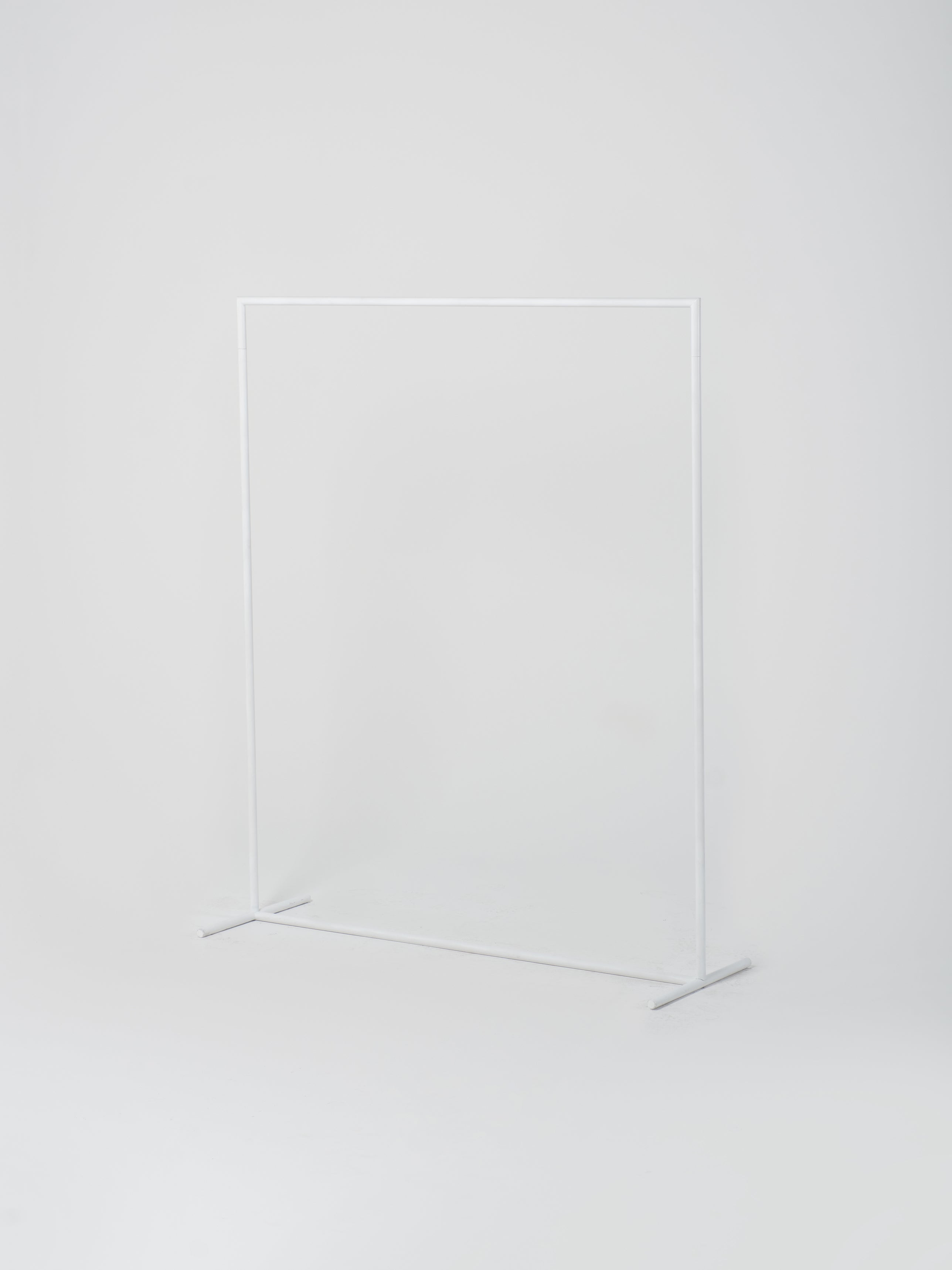 Rail 16 / Round | 150cm x H180cm
