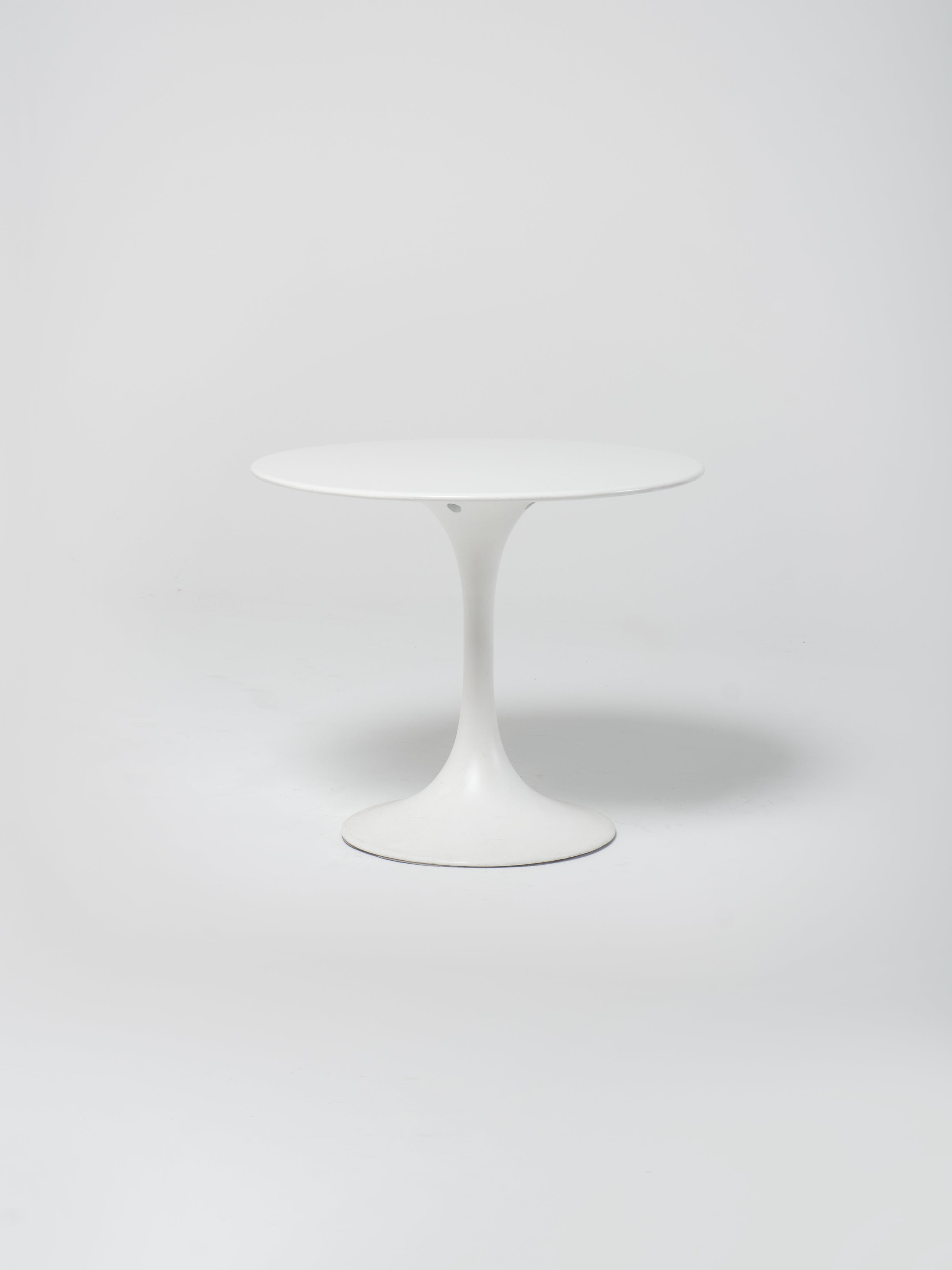 Tulip Table / Laminate
