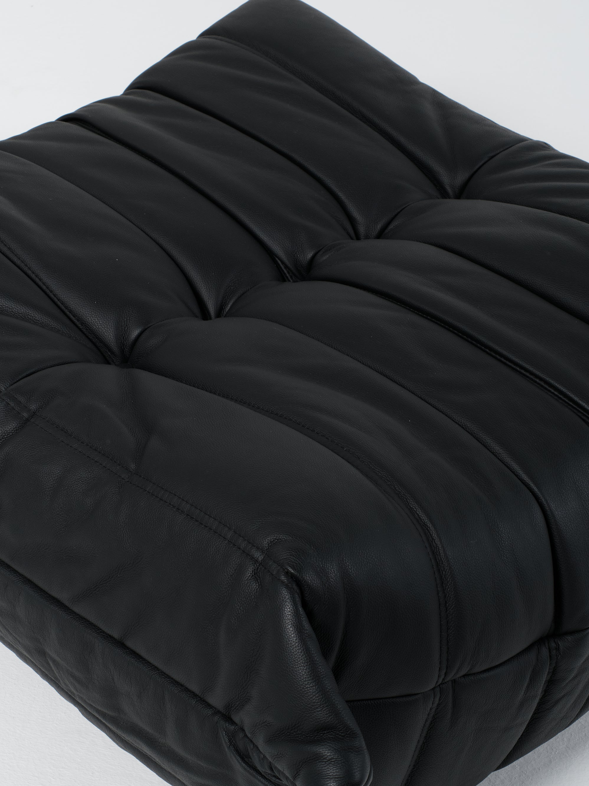 Togo Sofa / Black | 3-Seater
