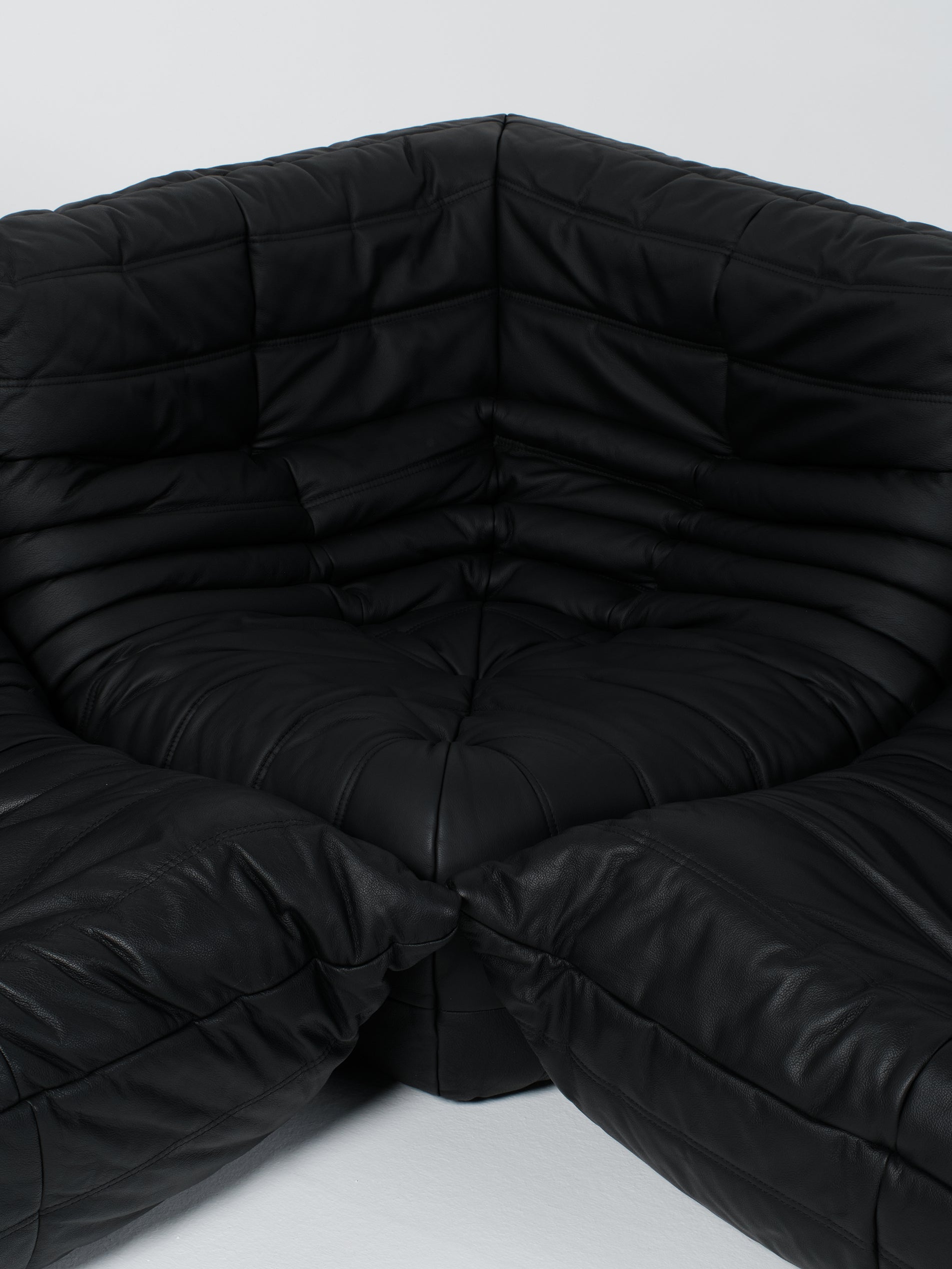 Togo Sofa / Black | 3-Seater