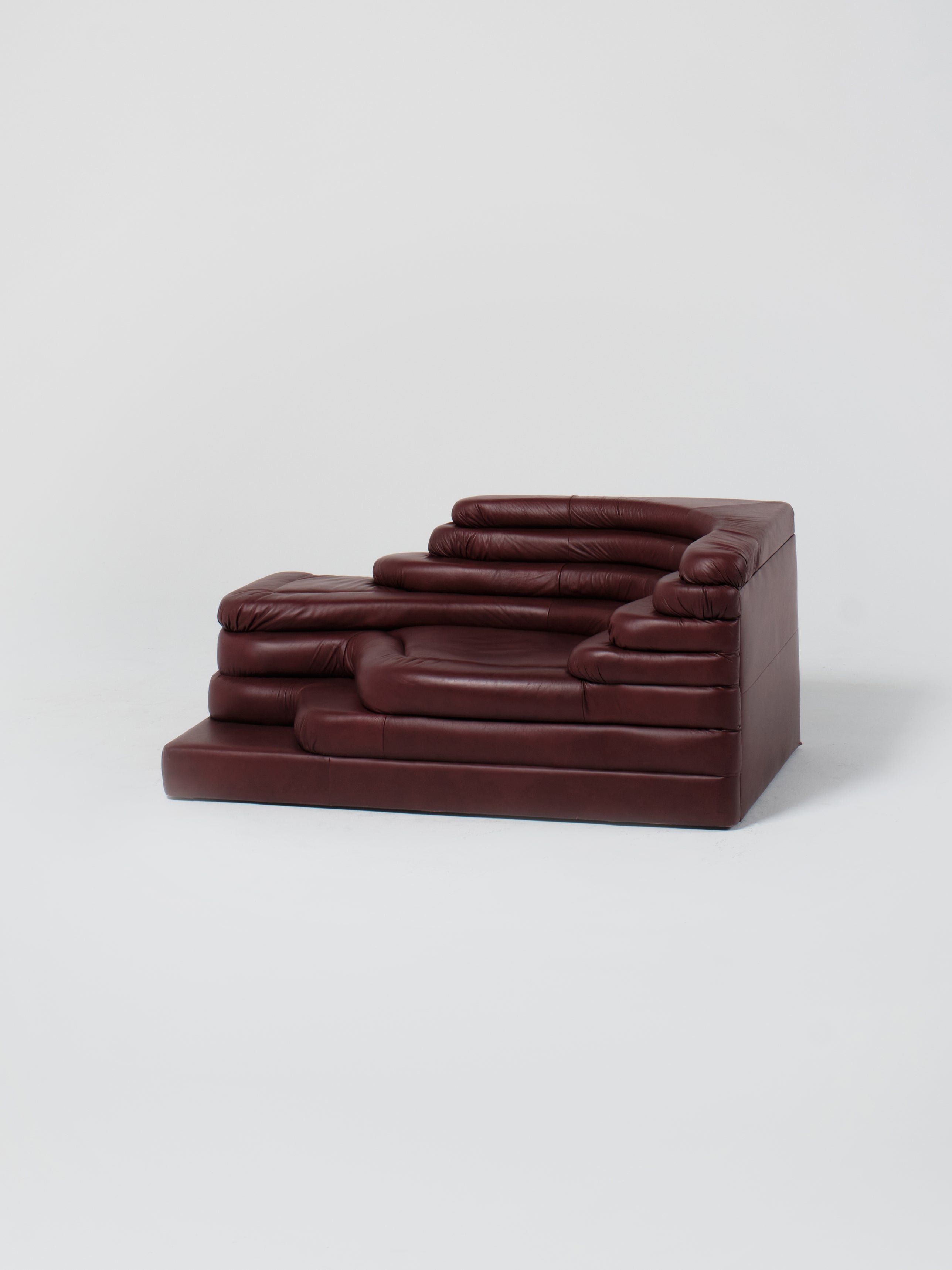 Terrazza Sofa / Burgundy | Right